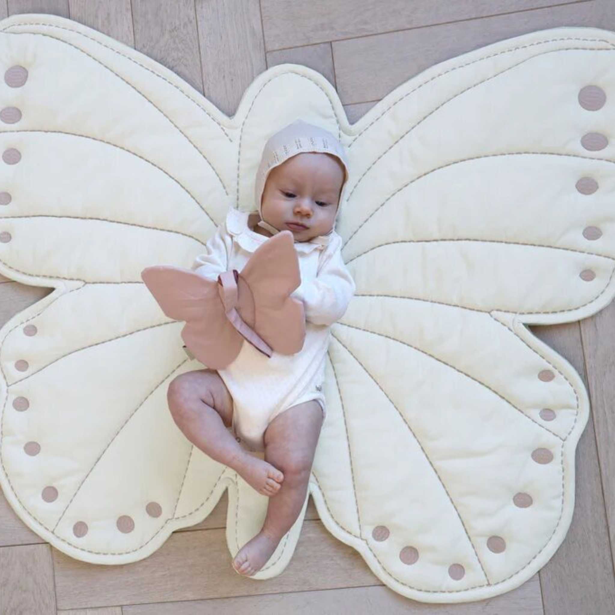 Cam Cam Butterfly Playmat With Baby