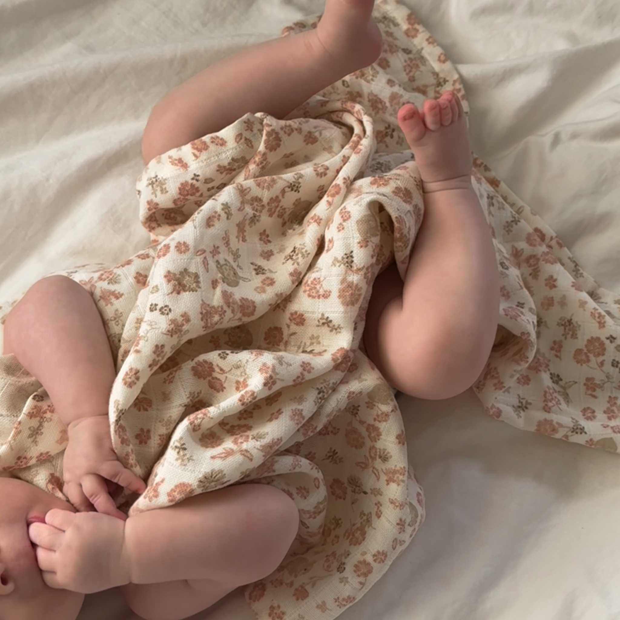 Baby With Cam Cam Swaddle - Augusta