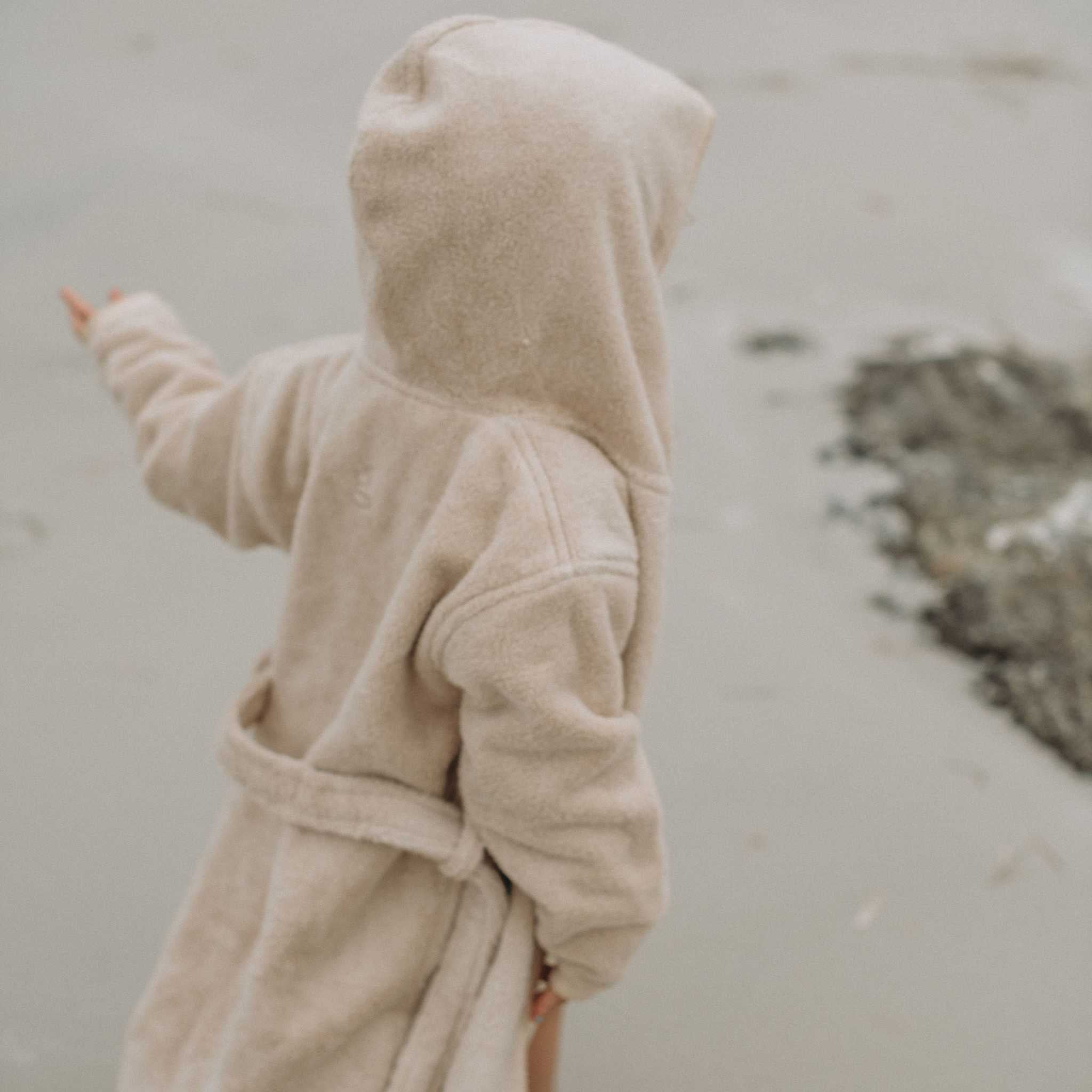 Garbo & Friends Bathrobe - Sand On Beach