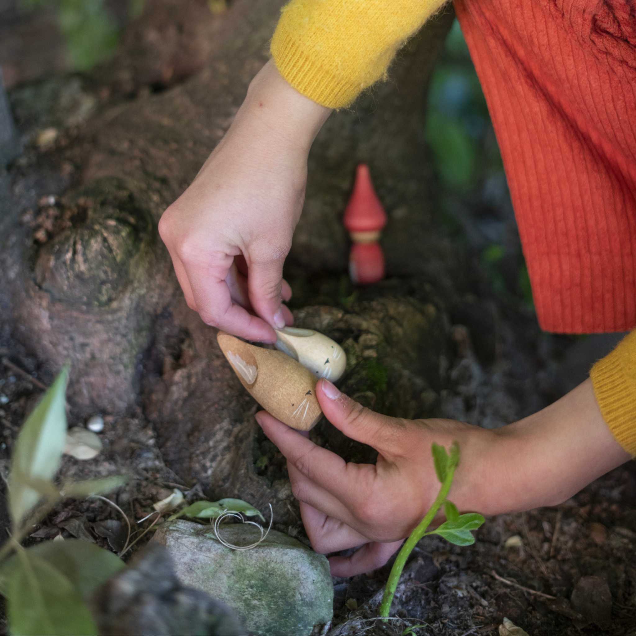 Grapat Advent Calendar 2024 - Little Hands With Rabbits