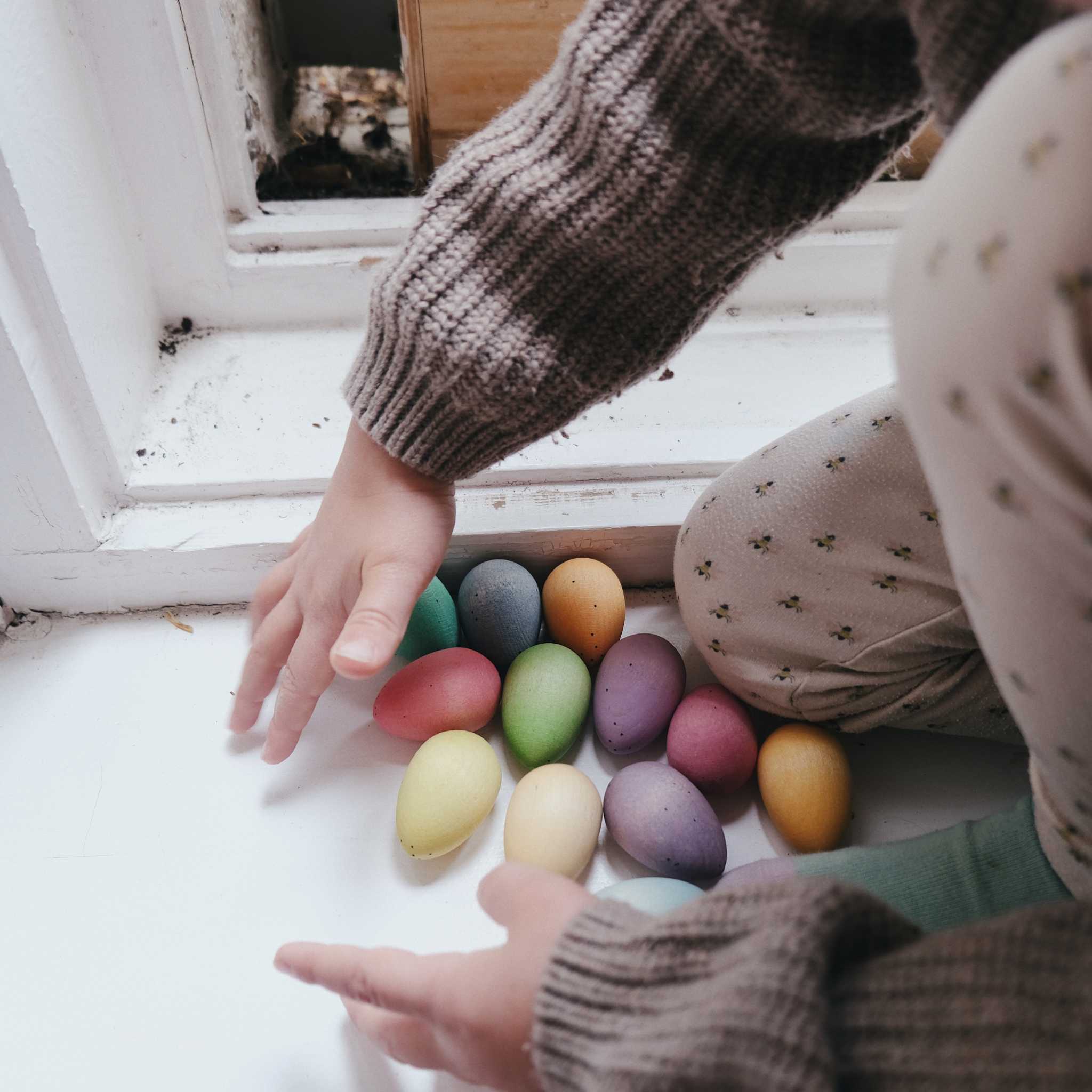 Grapat-Happy-Eggs-In-Collection-On-Windowsill