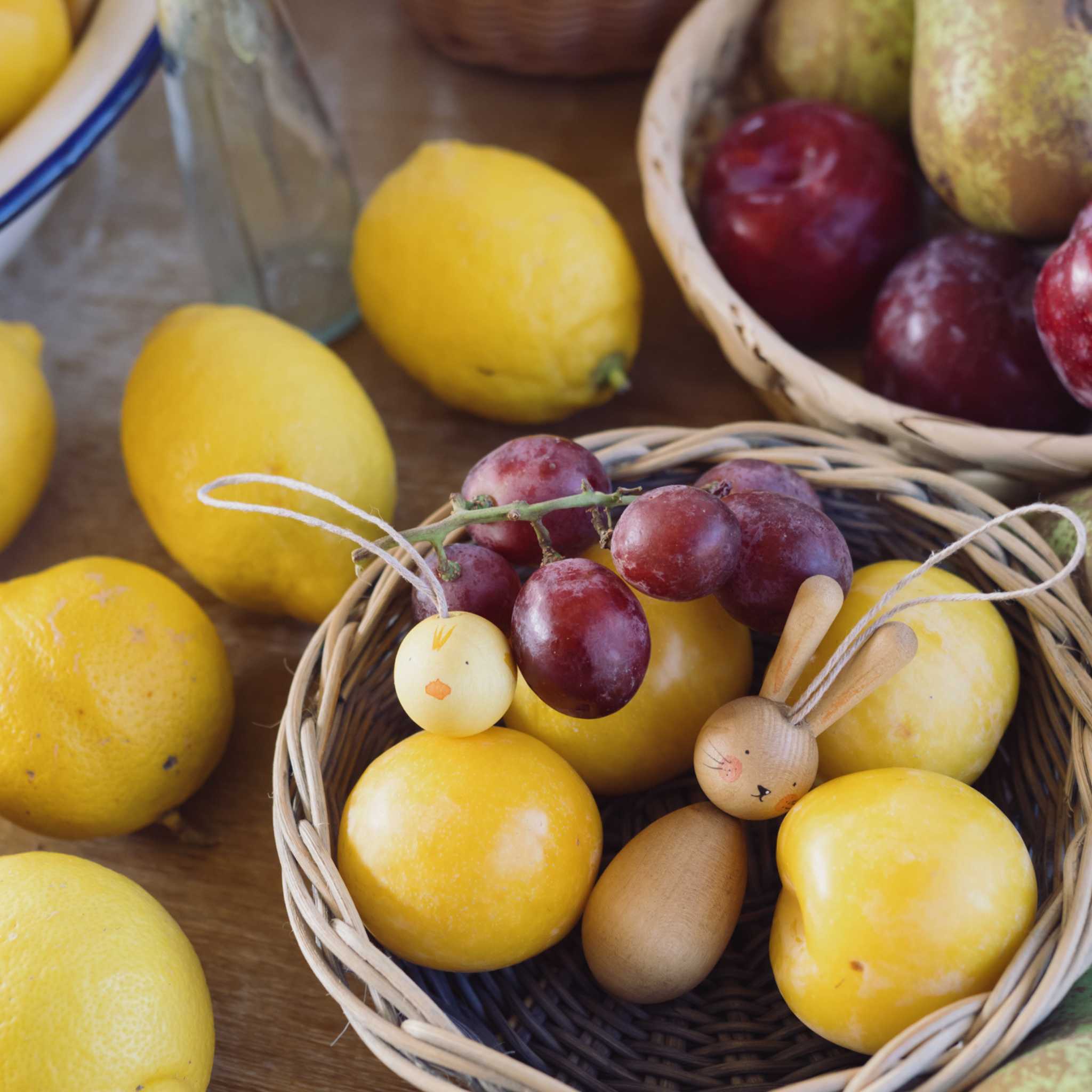 Grapat Hop & Peep - In Fruit Bowl