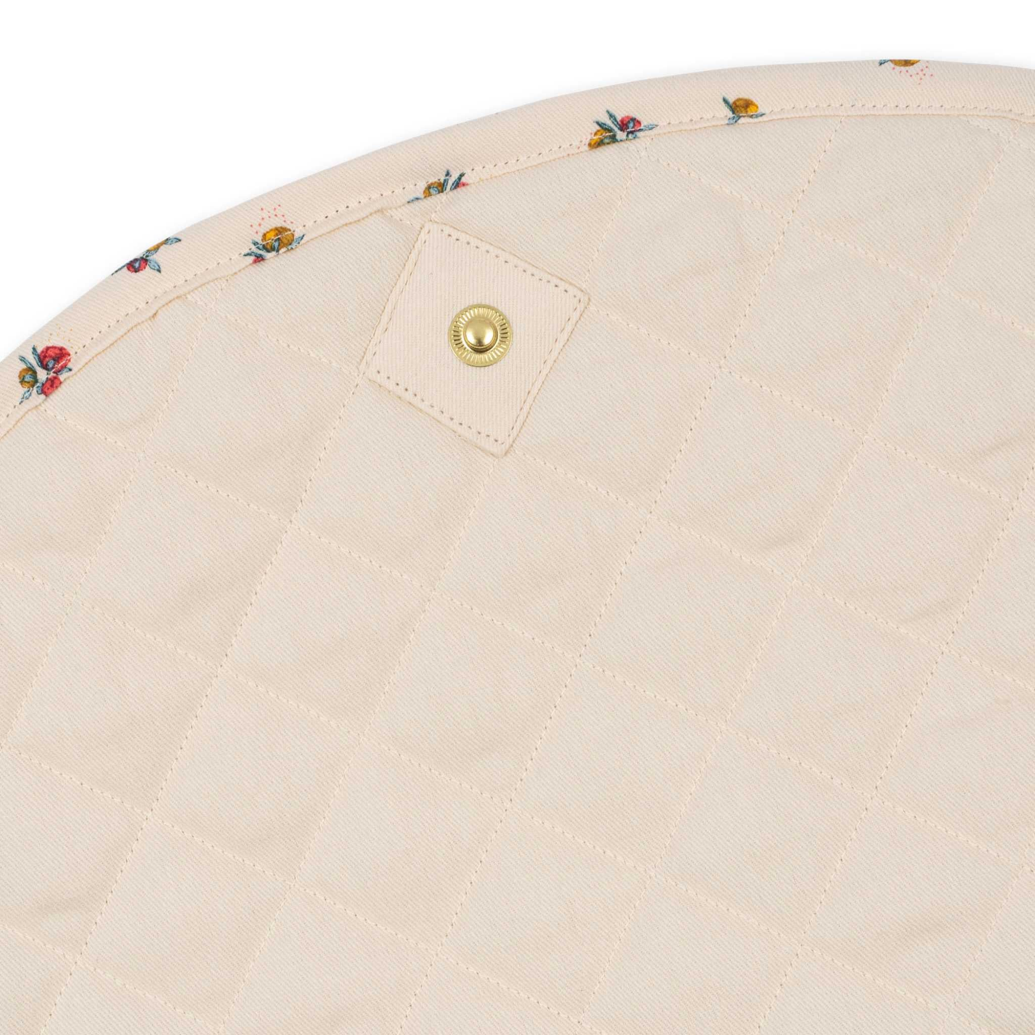 Konges Slojd Peonia Changing Pad - Popper Details