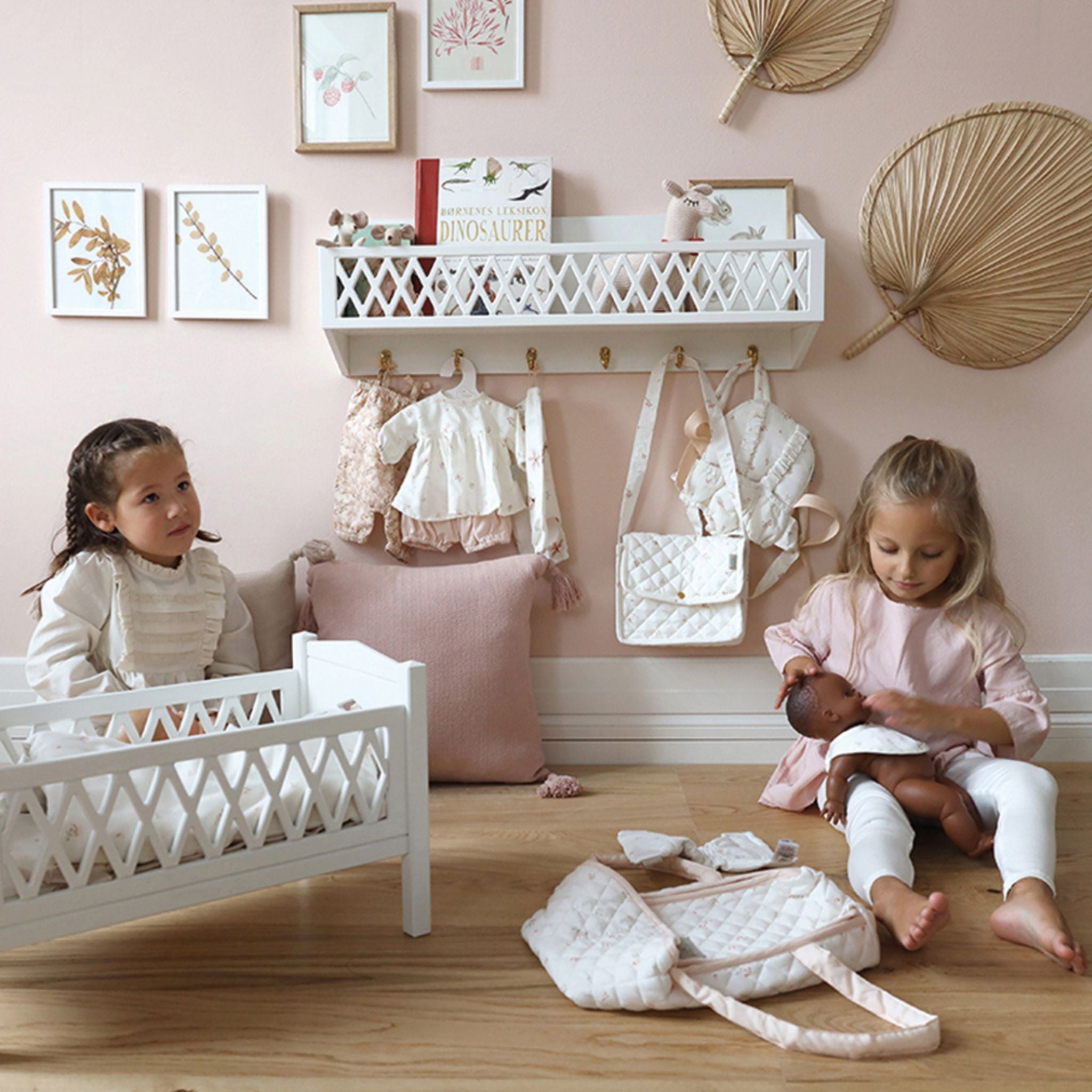 Girls Playing With Cam Cam Dolls Lift Poppies