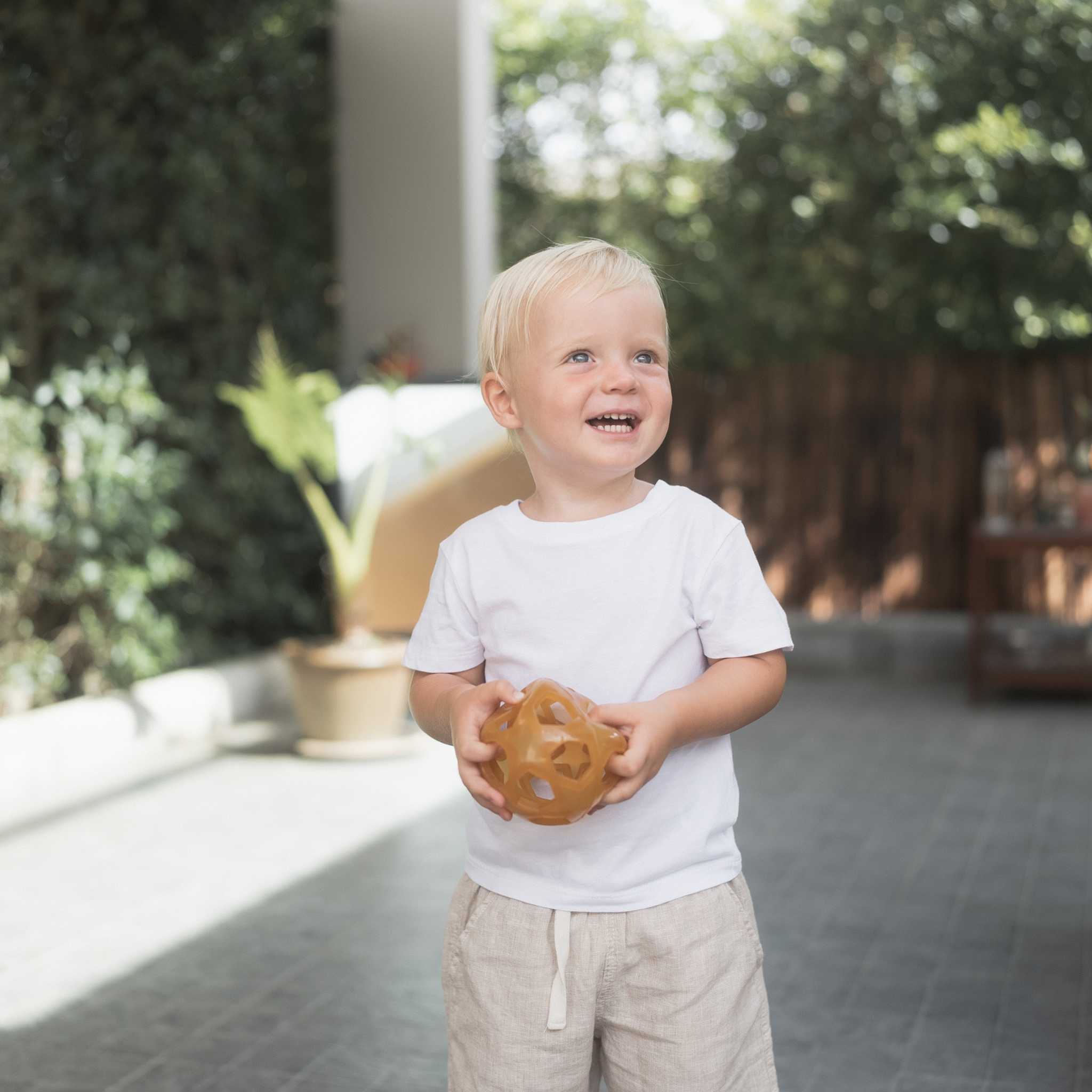 Little One With Hevea Star Activity Ball