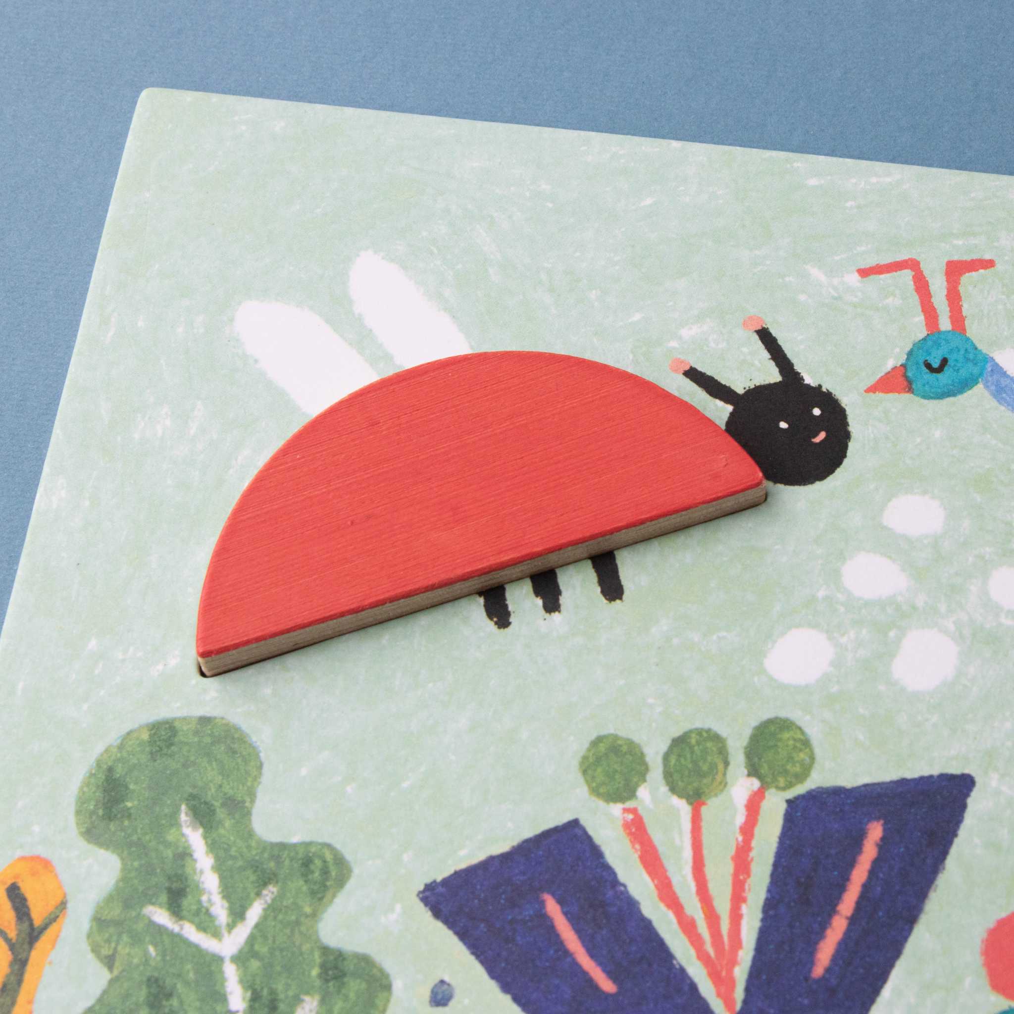 Londji-Imagine-Puzzle-Age 3+-Up-Close-Ladybird-Piece