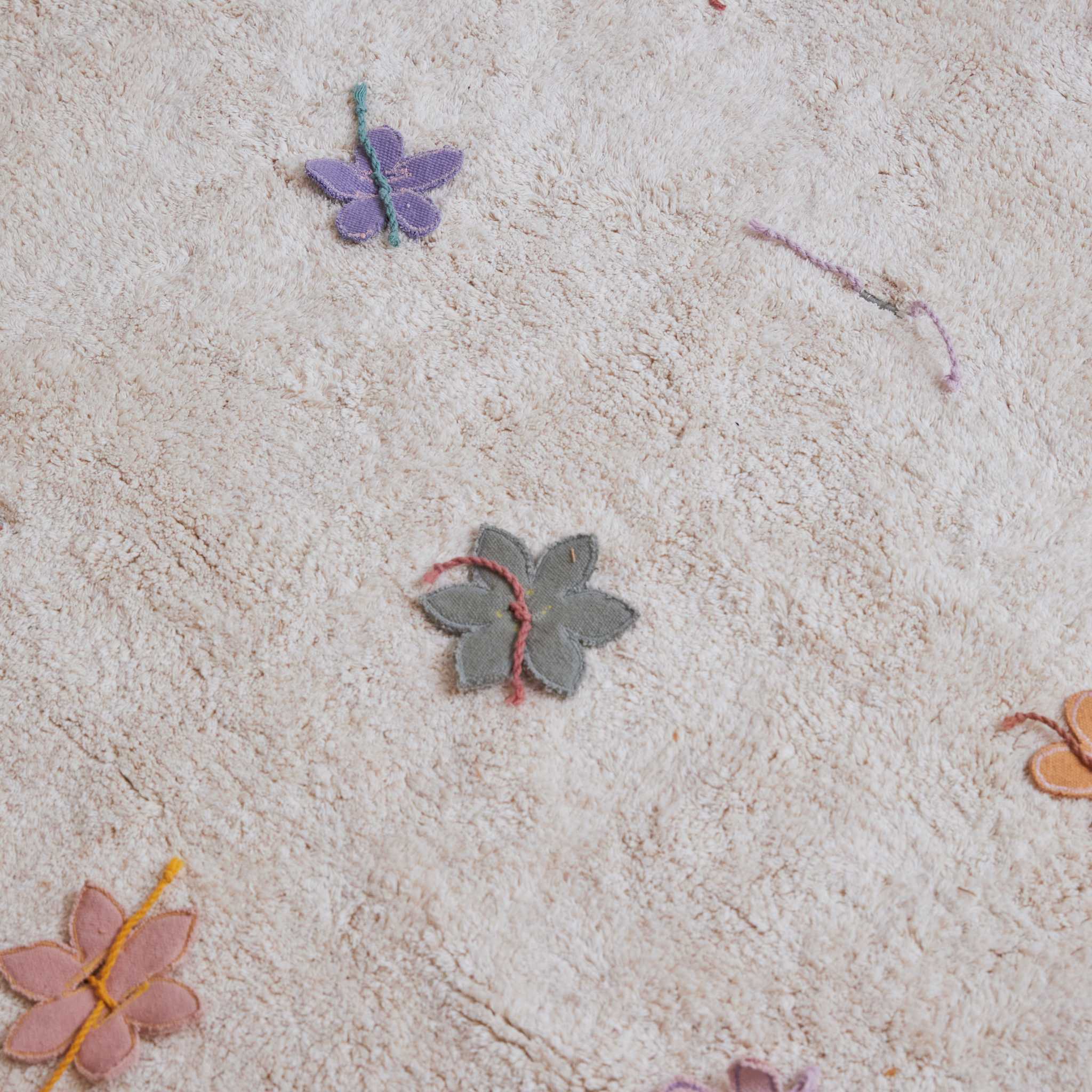 Lorena Canals Washable Rug Wildflowers - Up Close Detail 