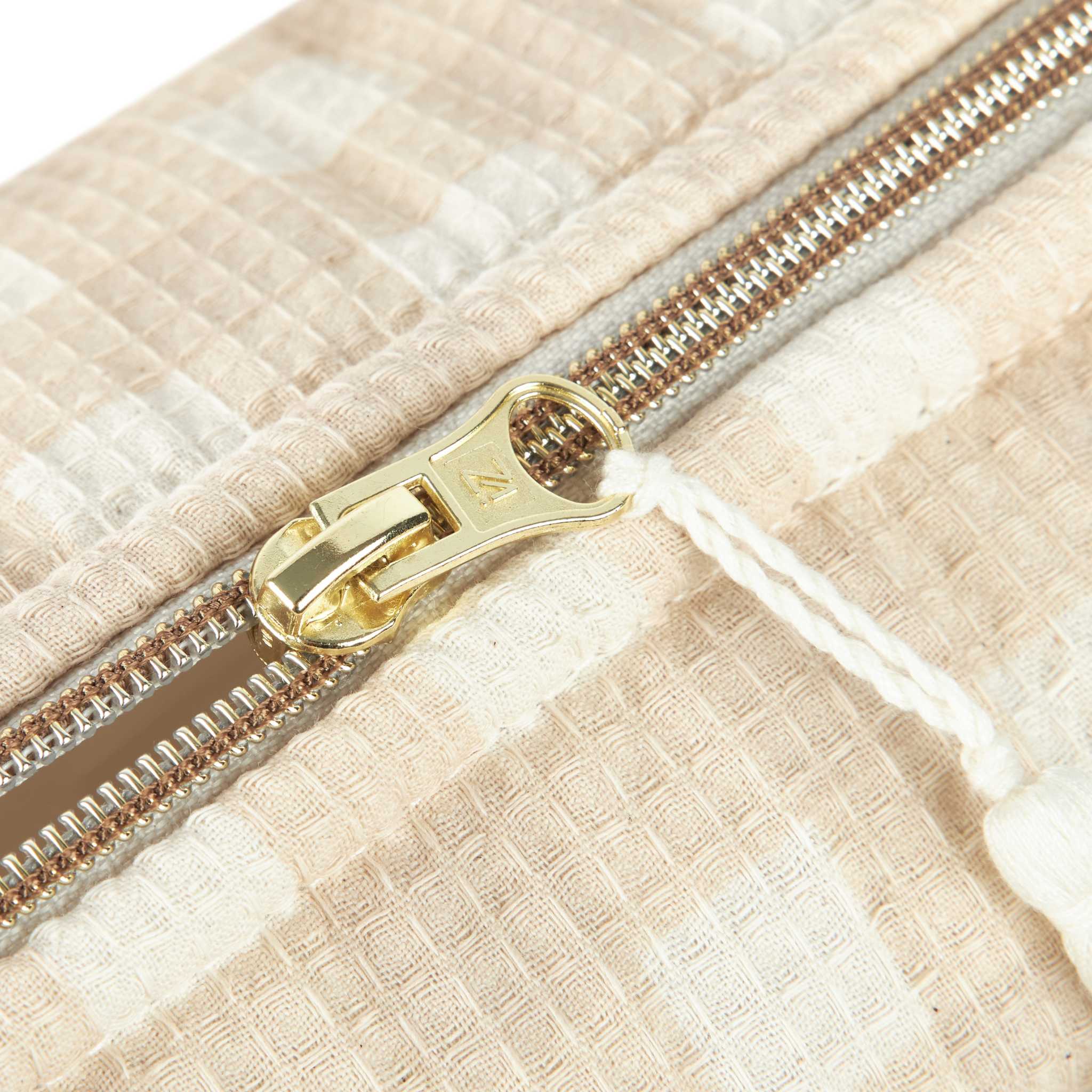 Nobodinoz Gala Changing Bag - Ivory Checks - Zip Detail