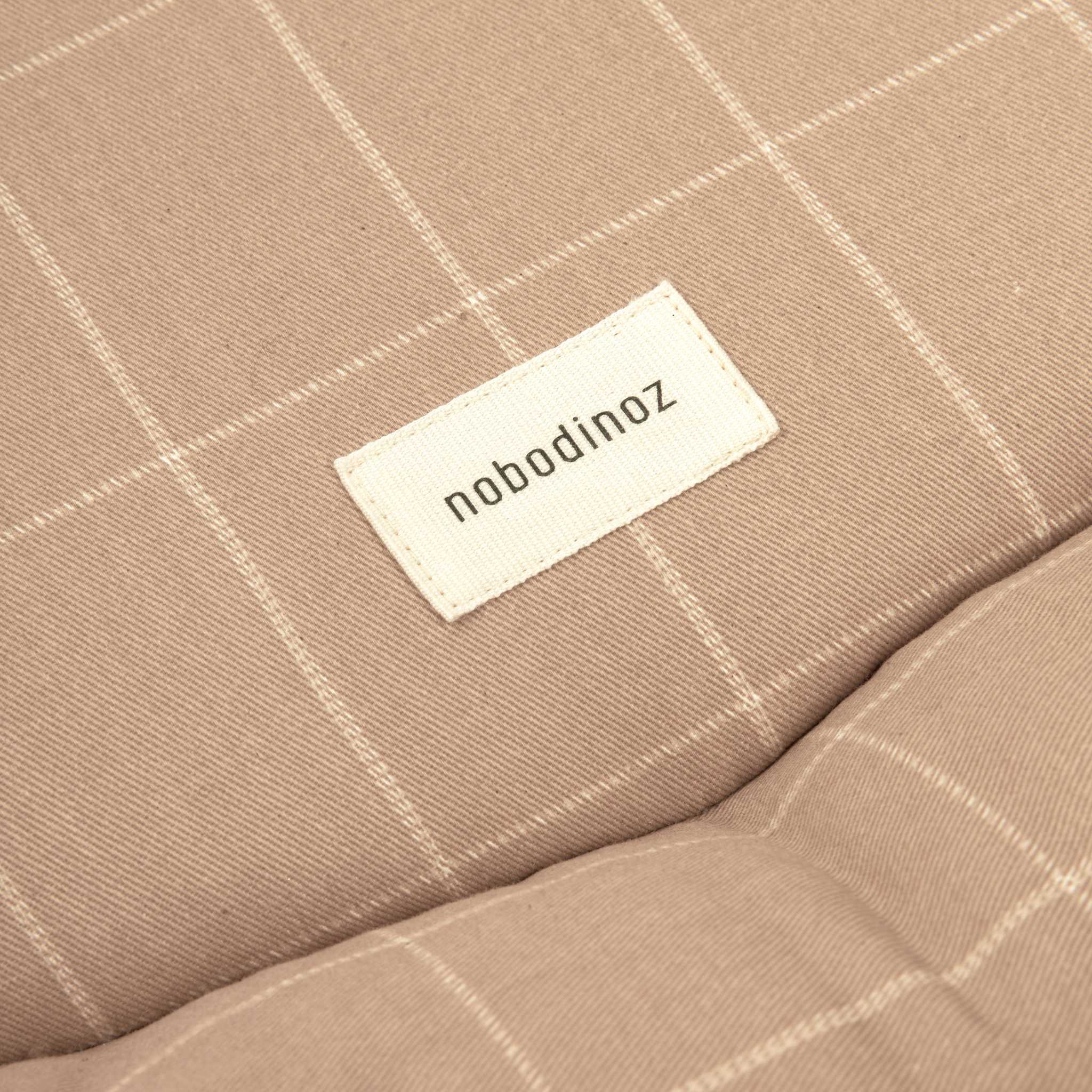 Nobodinoz Round Activity Nest - Veggies - Material Close Up