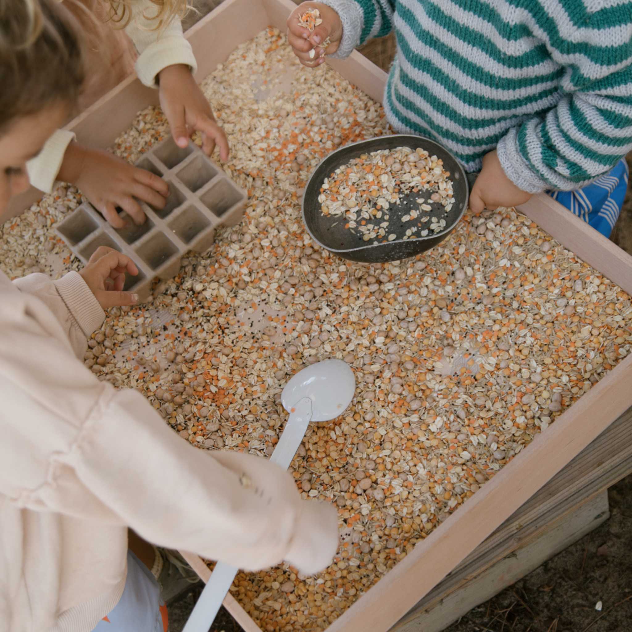 Sensory Play With Grapat Tools 