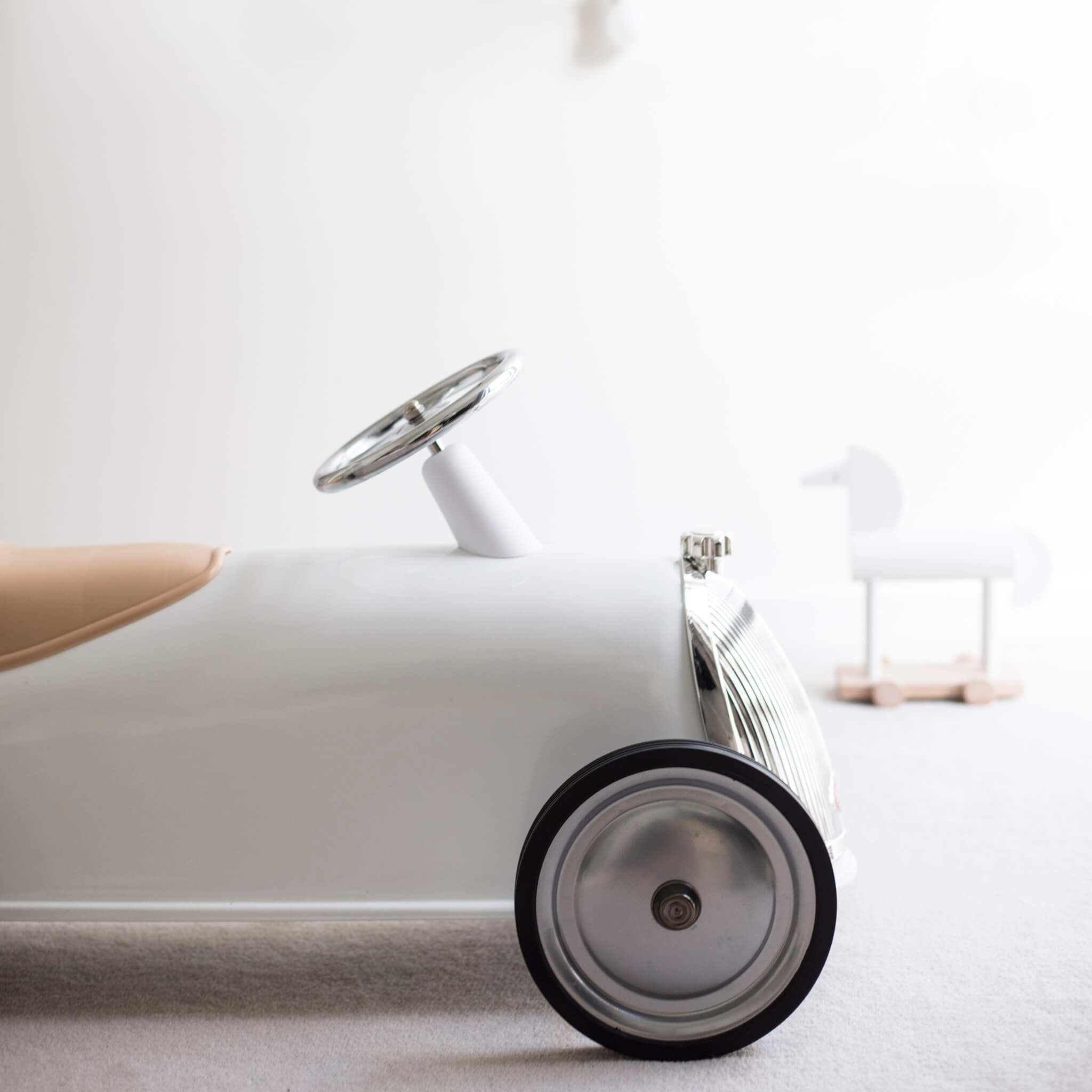 Baghera Rider Ride on Car in Snow White