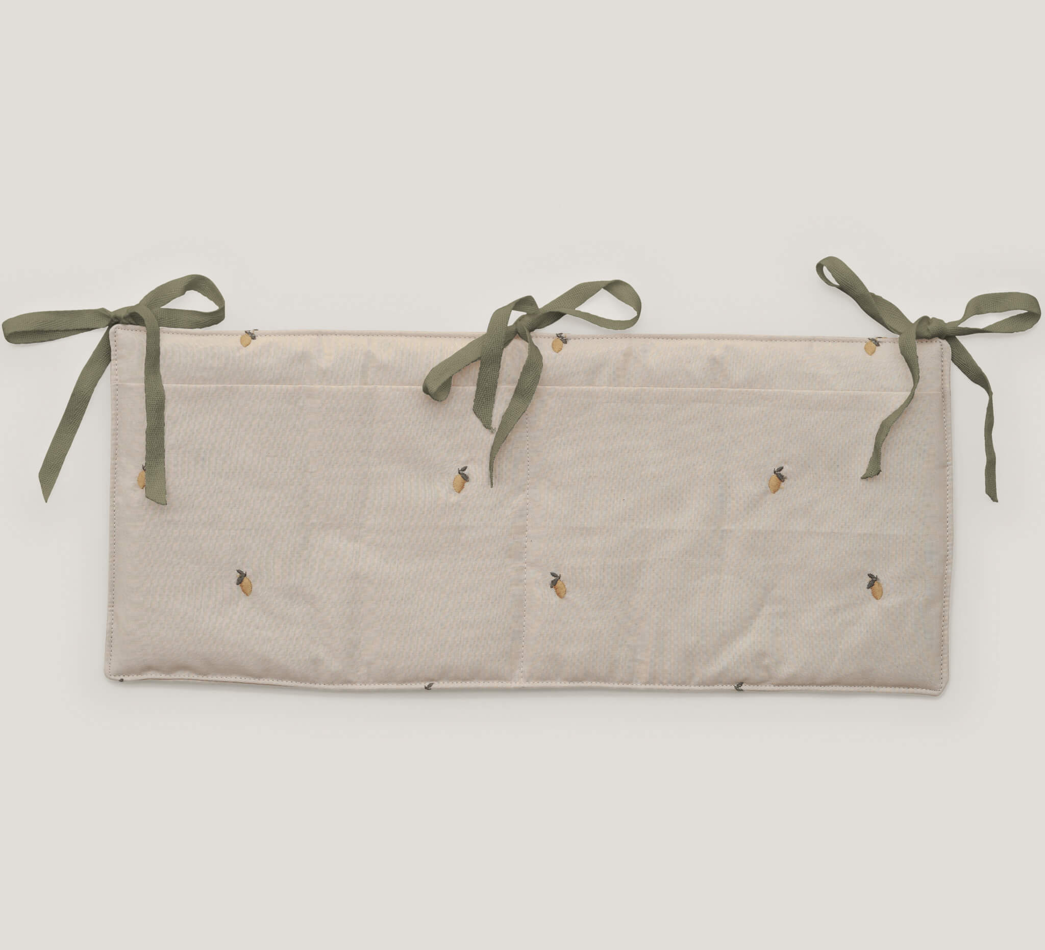 Garbo and Friends Bed Pocket in Lemon Print