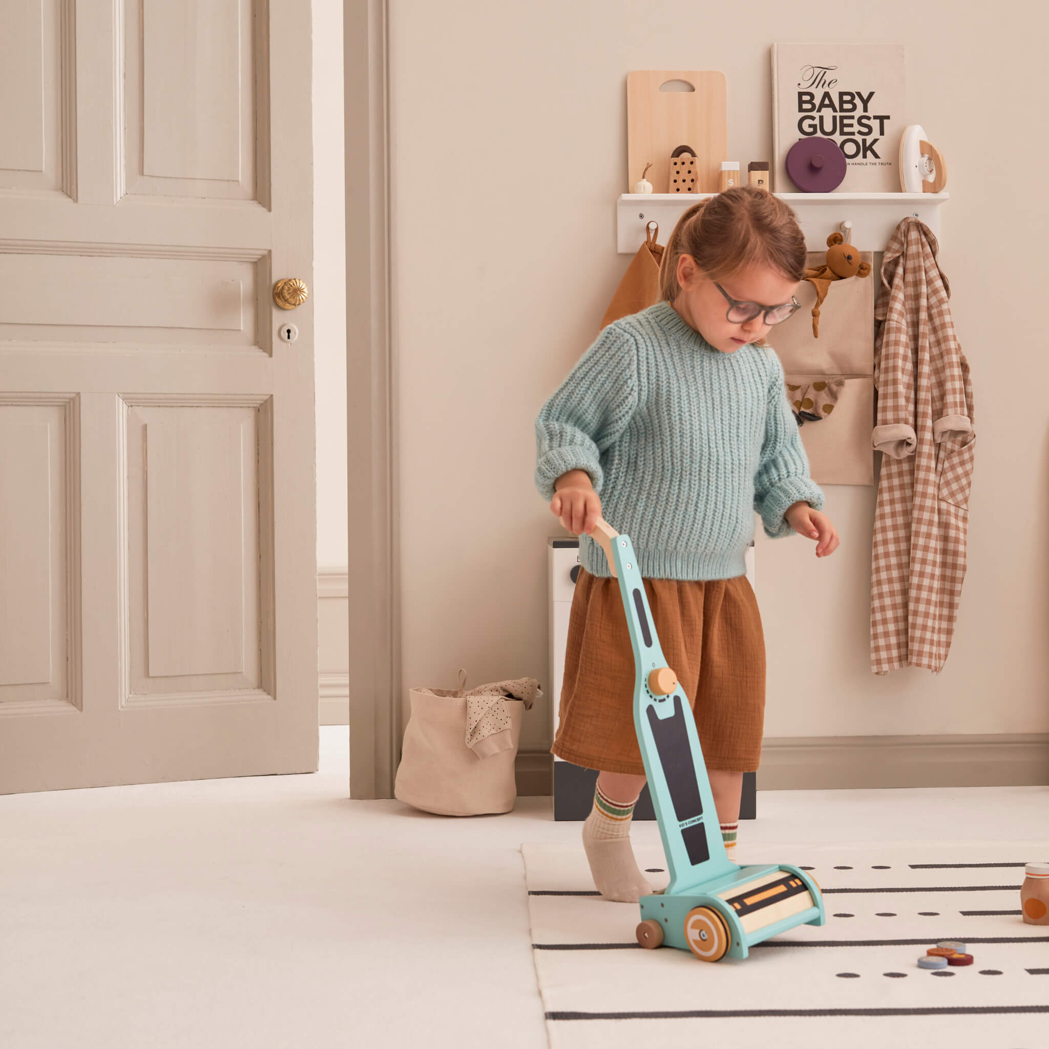 Wooden Kids Vacuum Cleaner