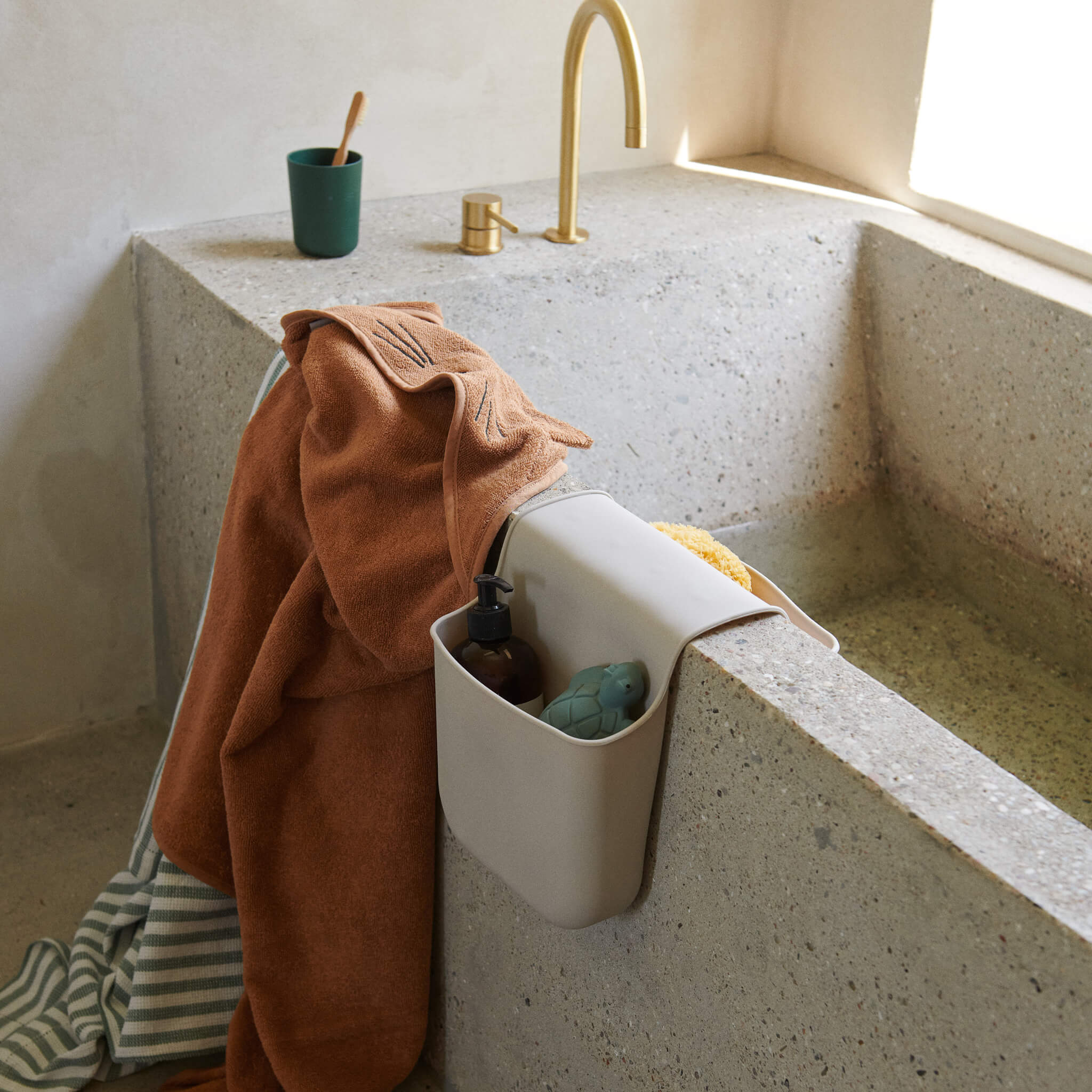 Pilea Storage Basket - Dark Rose