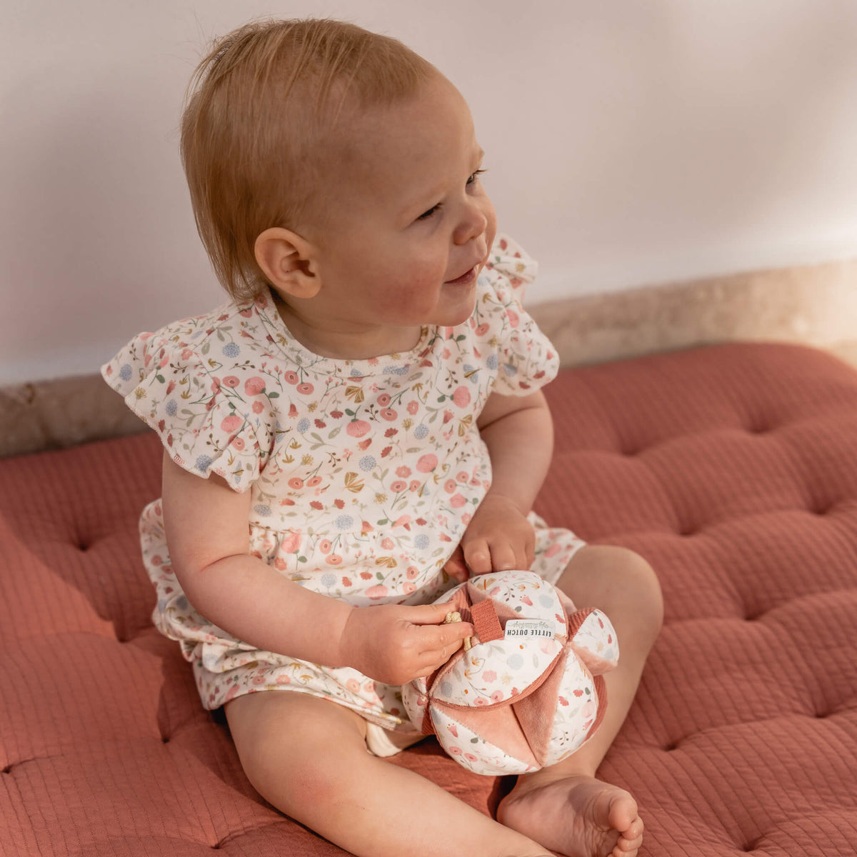 Little Dutch Sensory Ball in Flowers Design