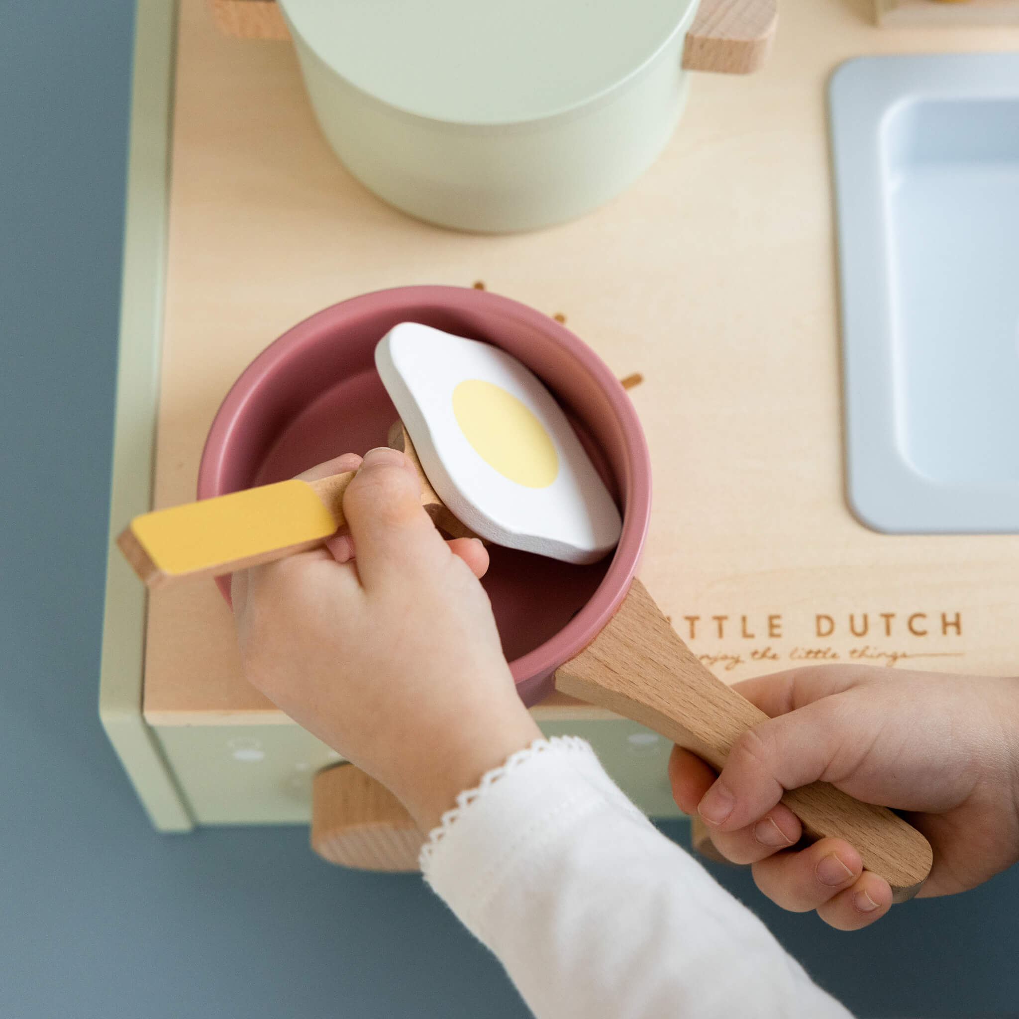 Little Dutch Mini Childrens Play Kitchen