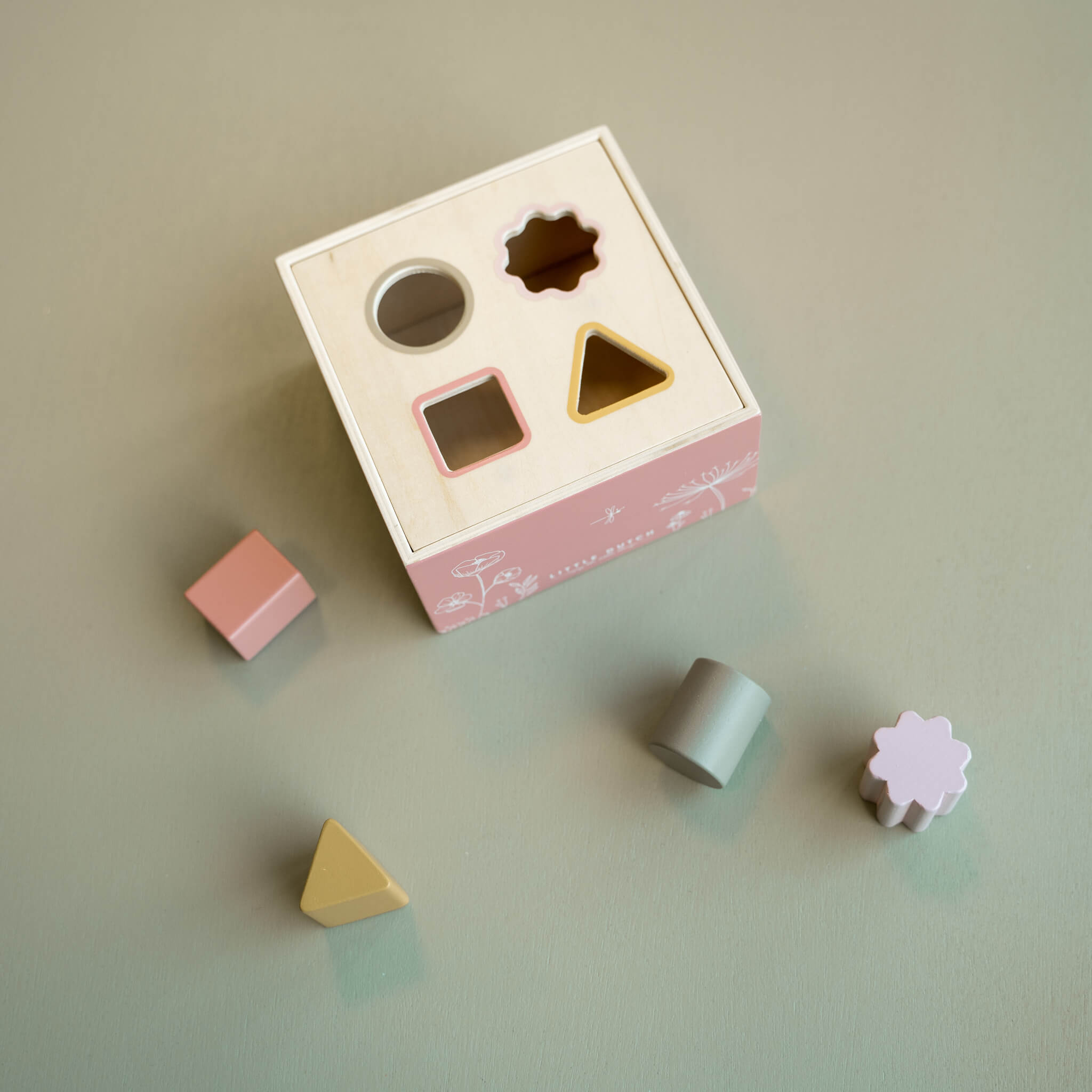 Little Dutch Shape Sorter in Flowers