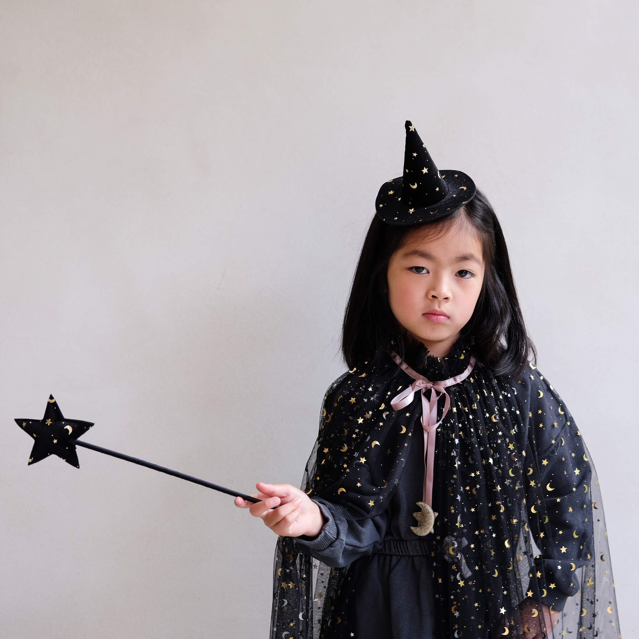 Mimi & Lula Black Magic Witches Wand,