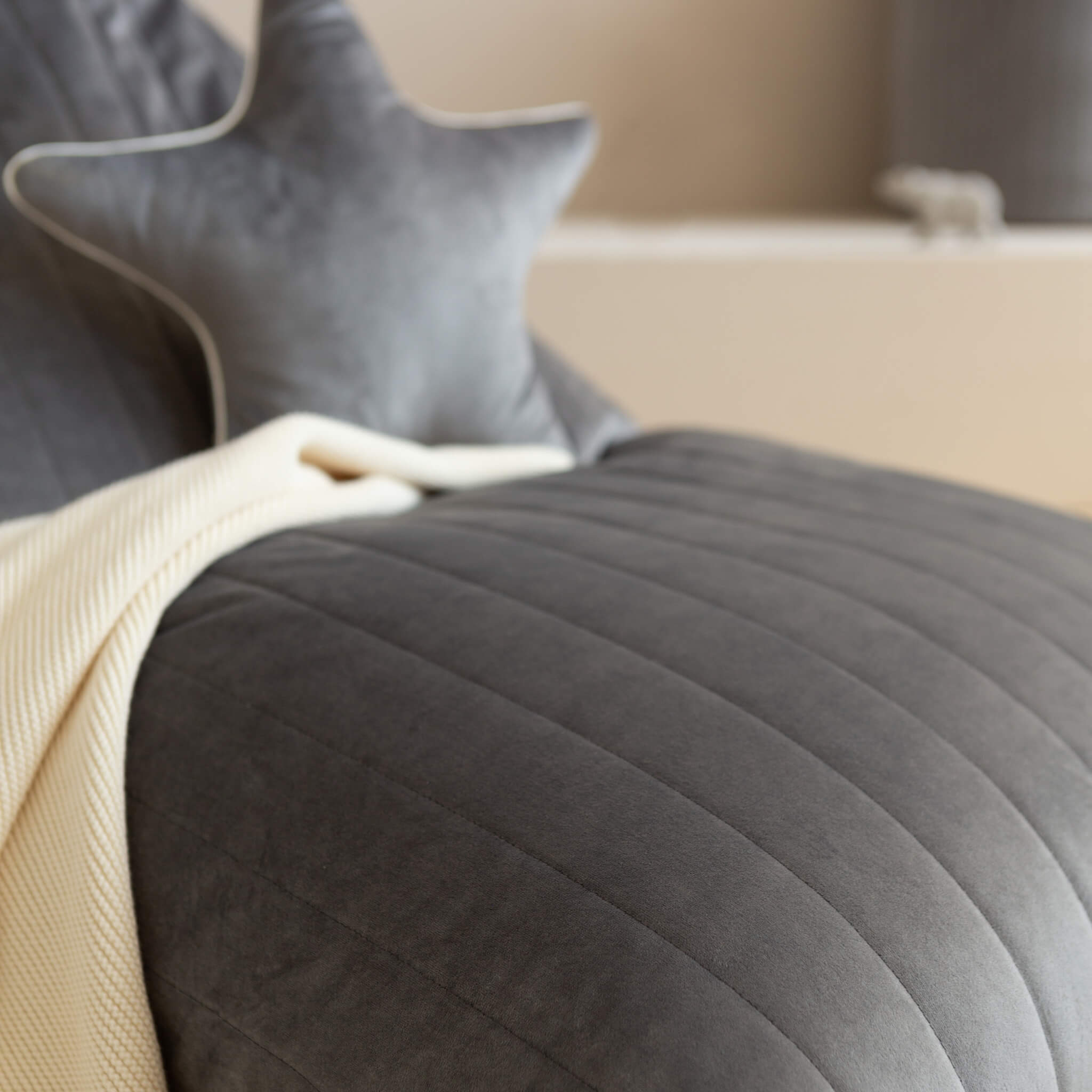 Nobodinoz Essaouira Velvet Bean Bag in Slate Grey Details