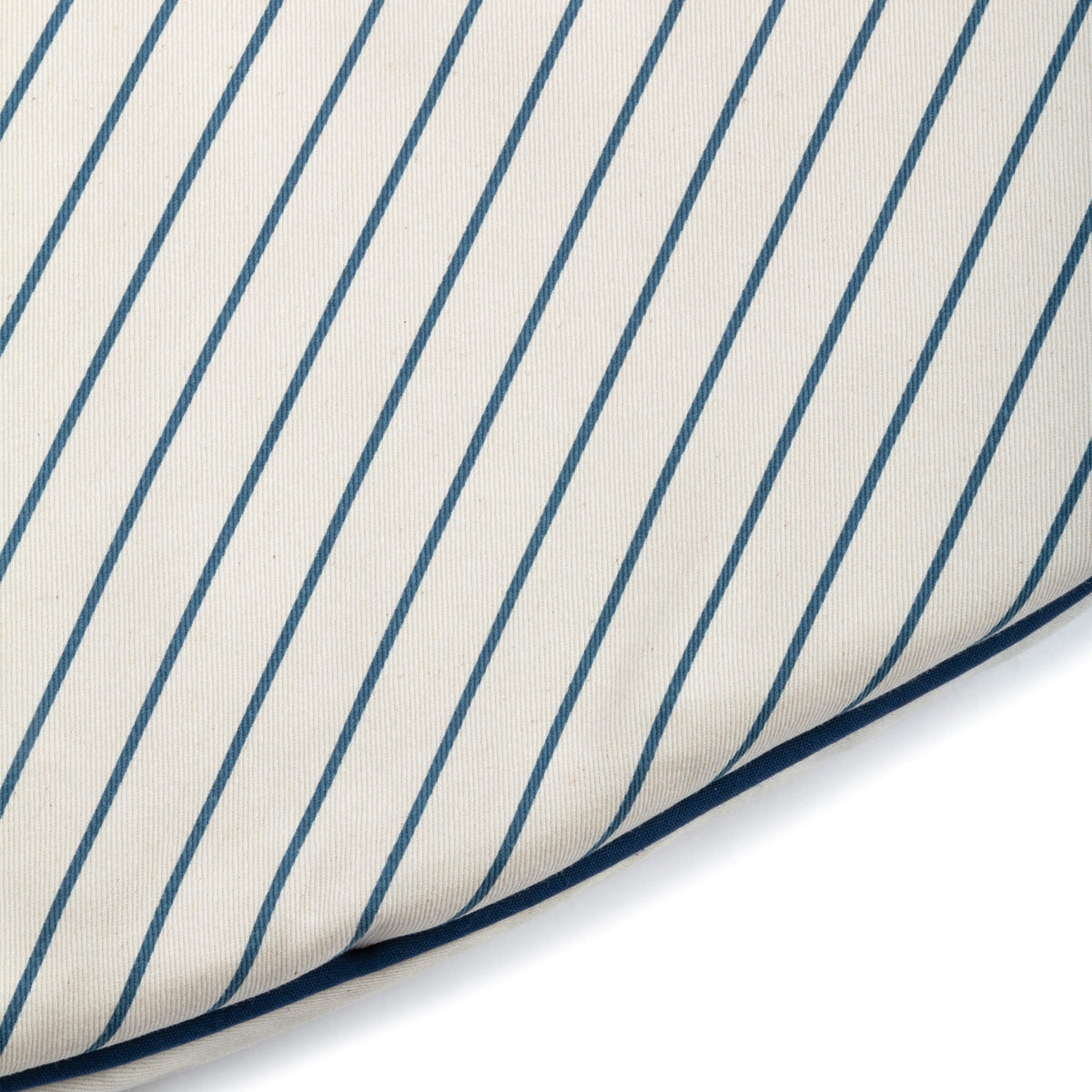 Nobodinoz Fluffy Round Playmat in Blue Stripes Details