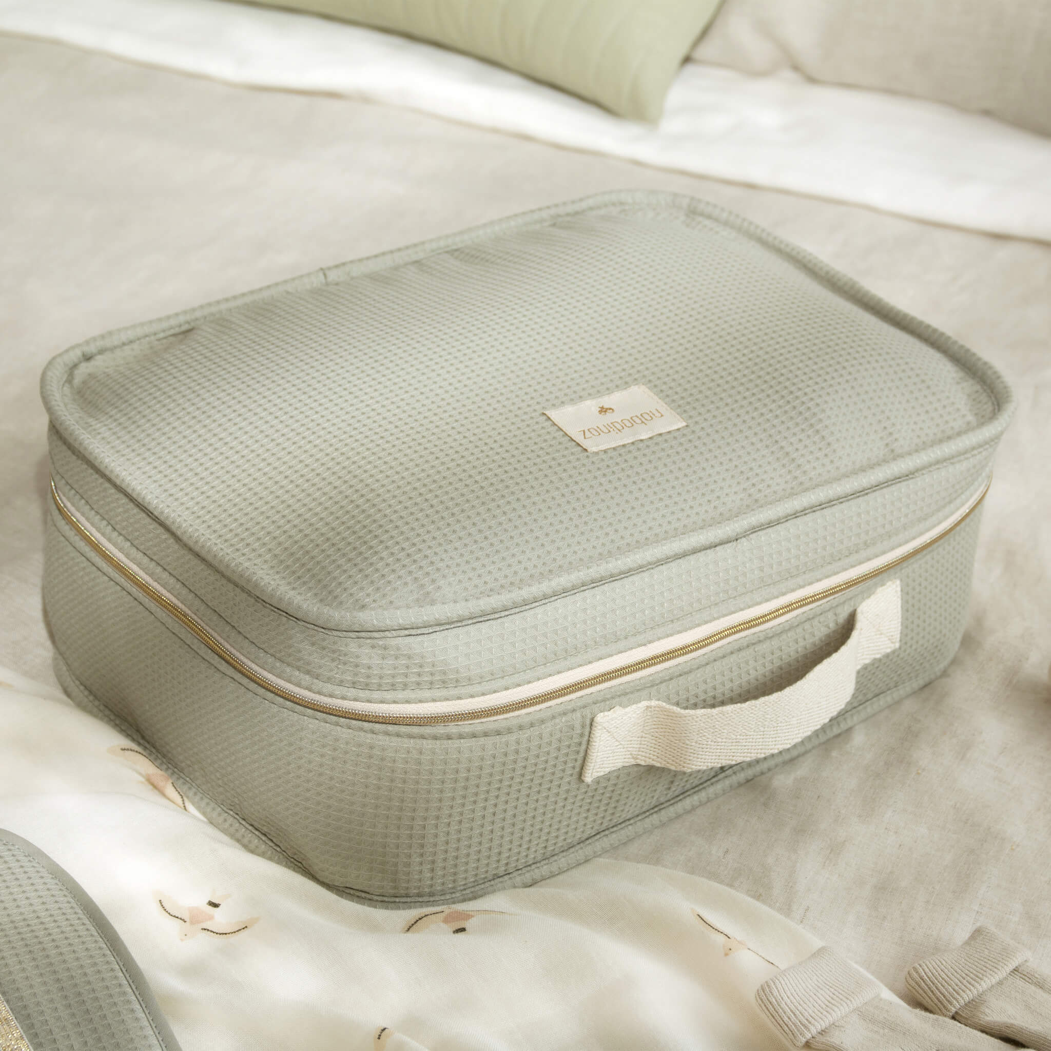 Nobodinoz Victoria Suitcase in Laurel Green