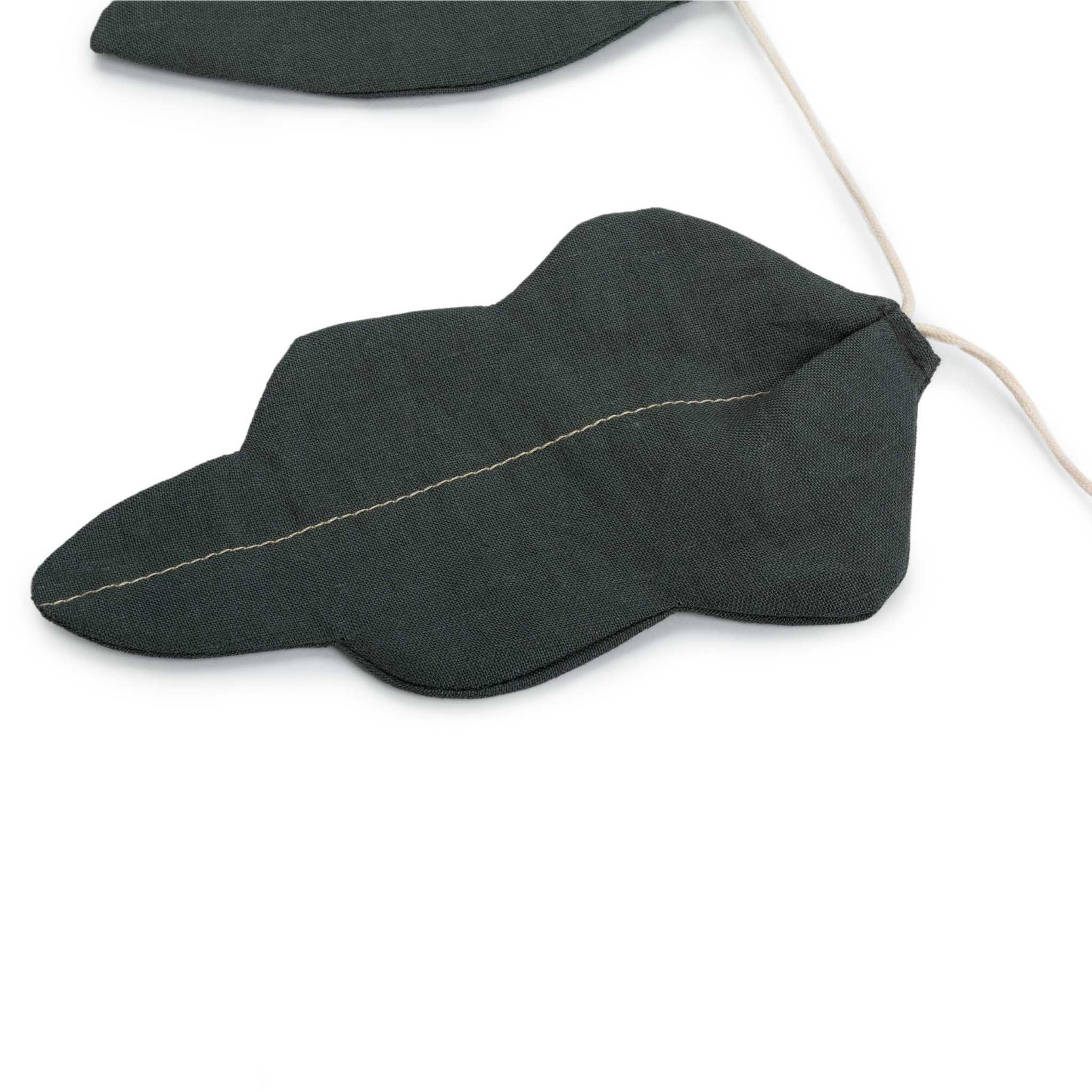 Nobodinoz Lin Francais Leaf Garland in Green Blue