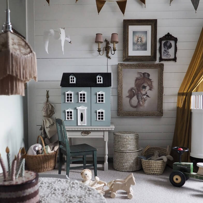 Classic Dolls House - Grey