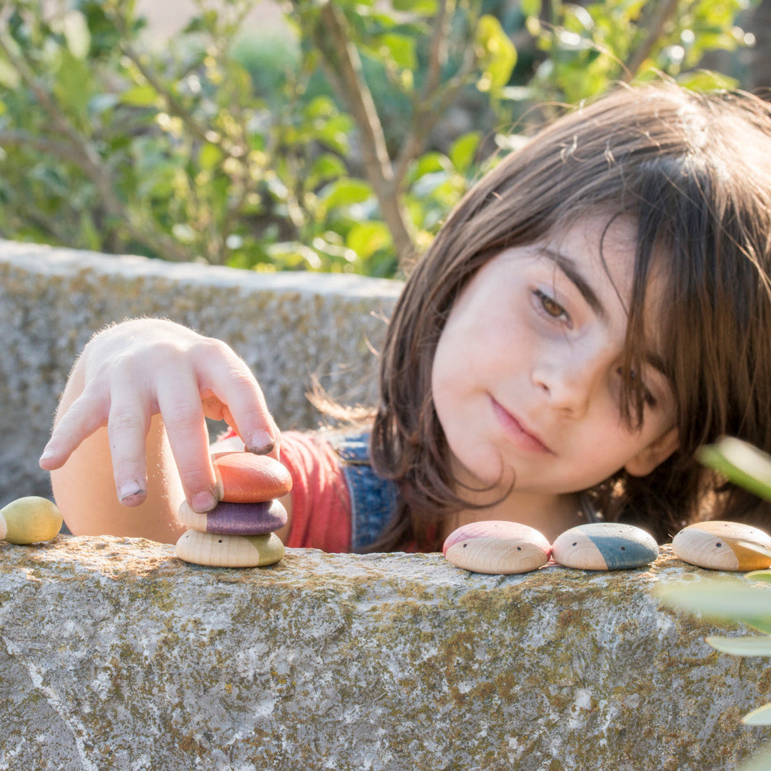Grapat Toy Insects - On wall with Girl