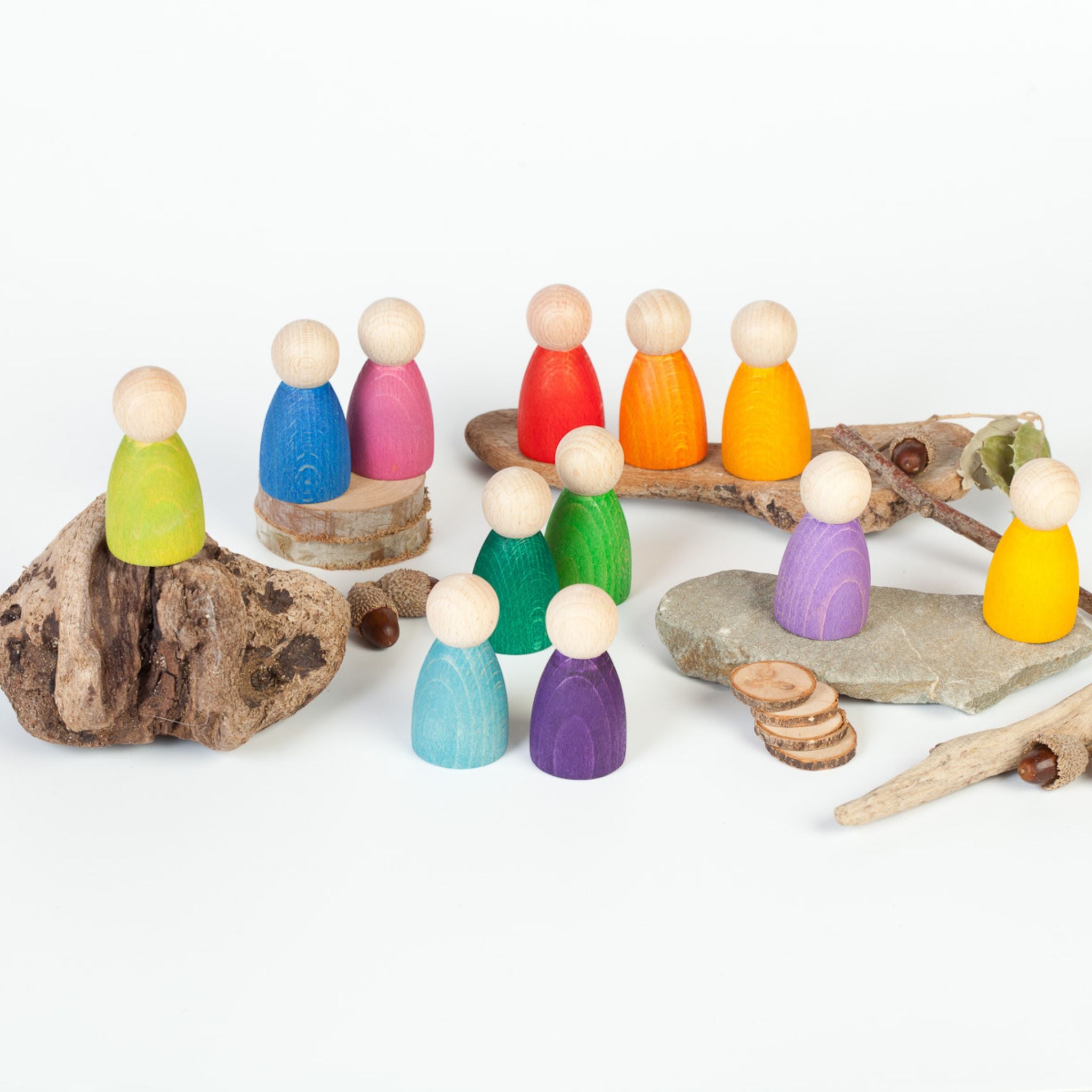 Grapat 12 Nins, Peg Dolls