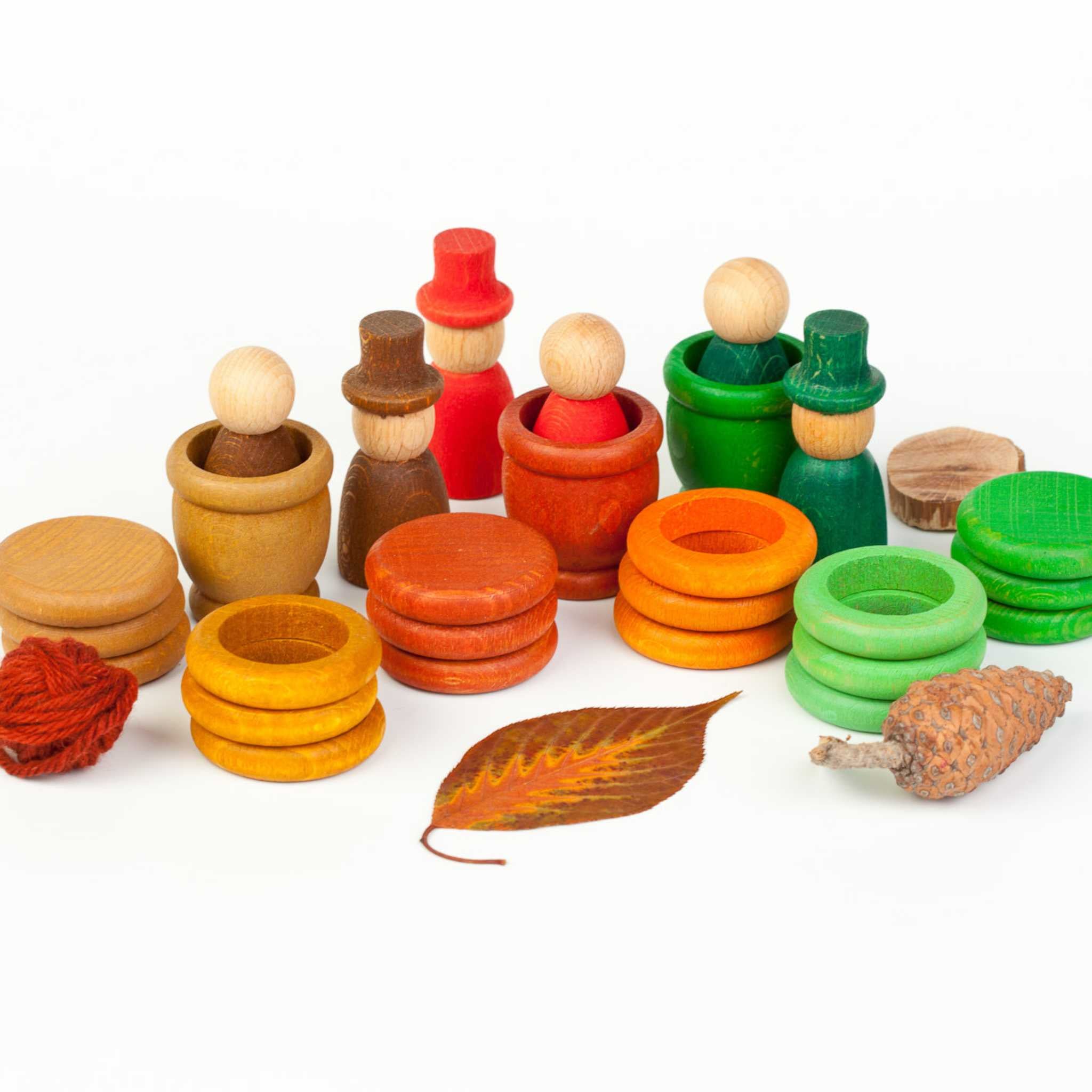 Aguamarina Autumn Nins Wooden Play Set With Pieces From Nature