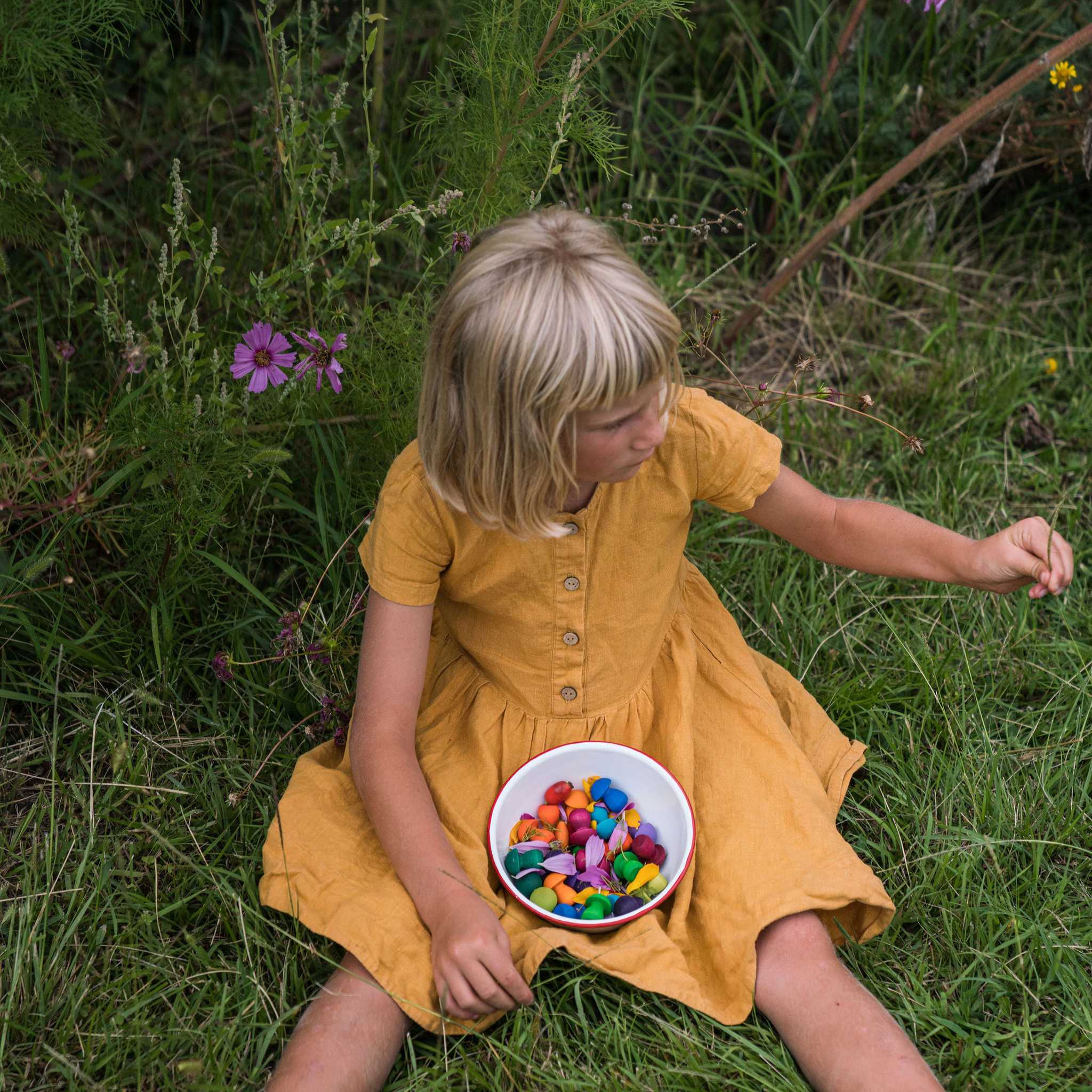 Grapat 36 x Mandala Rainbow Mushrooms In Bowl With Child