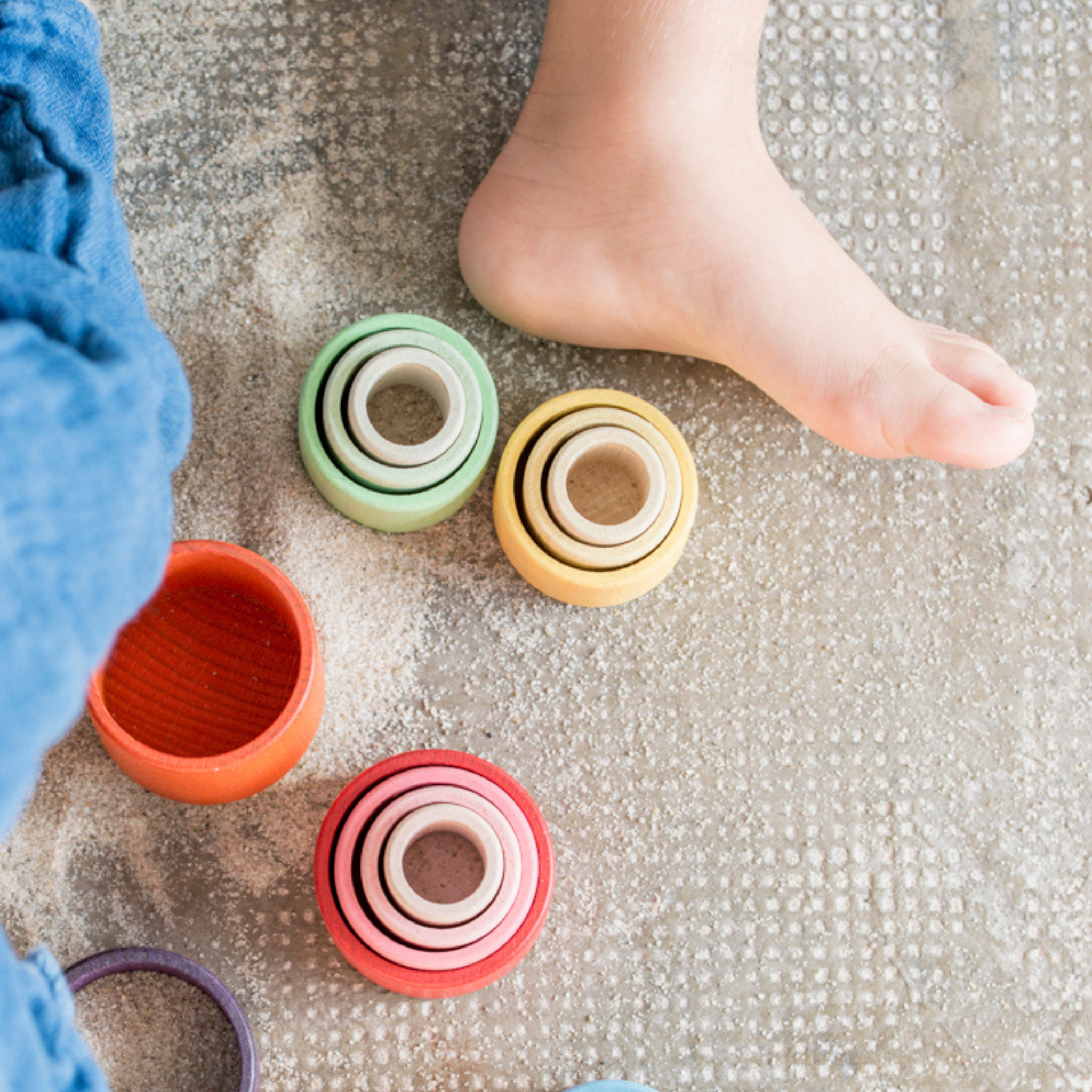 Little Feet and Grapat Nesting Bowls