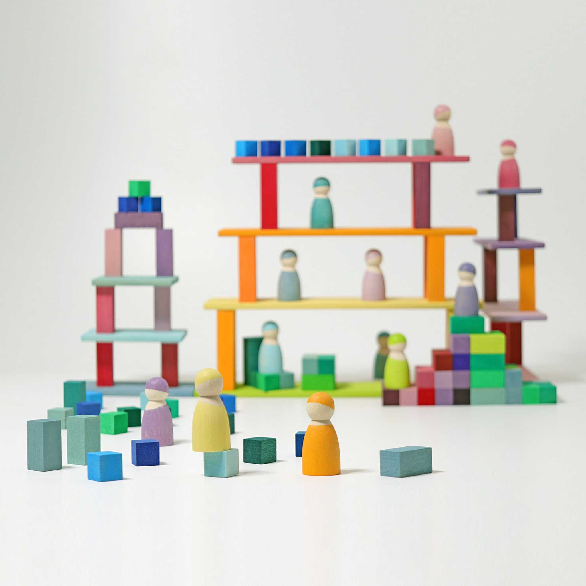 Grimms Small Stepped Pyramid Combined With People and Leonardo Sticks
