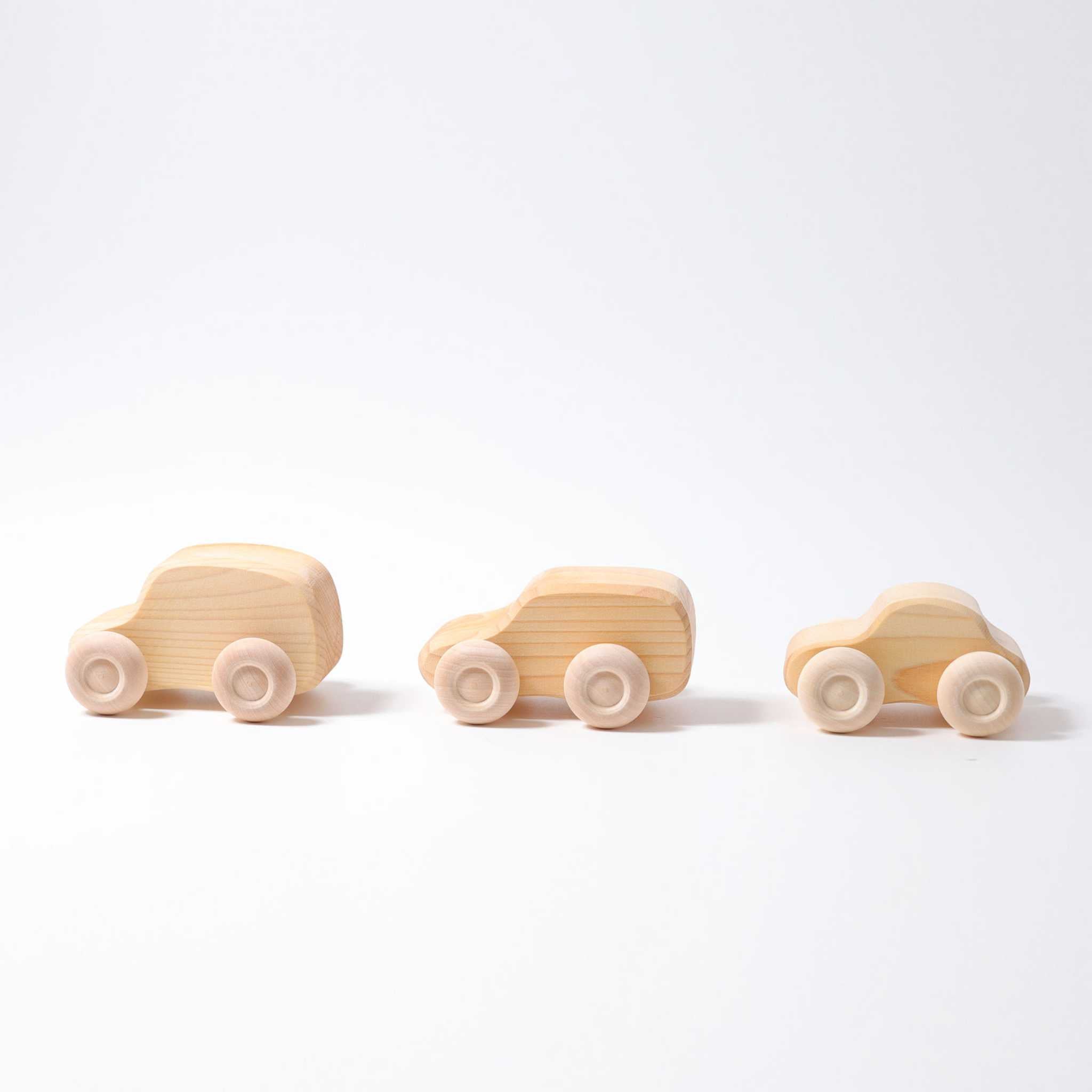 Grimm's Six Wooden Cars - Three Side On
