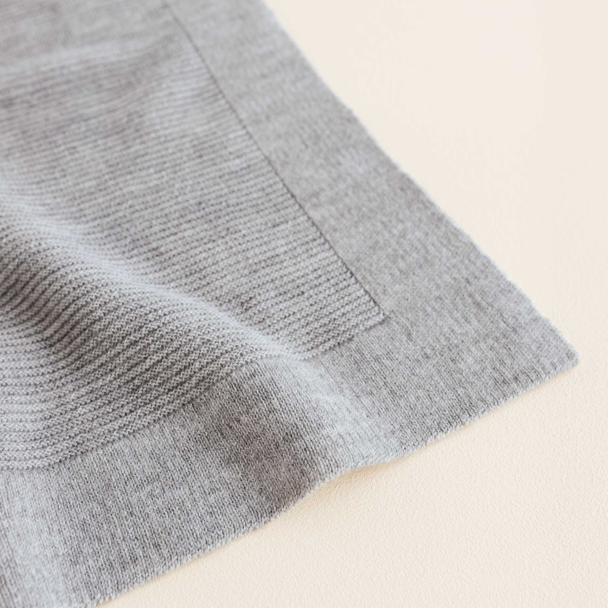 Hvid Gust Merino Wool Baby Blanket In Grey Corner Detail