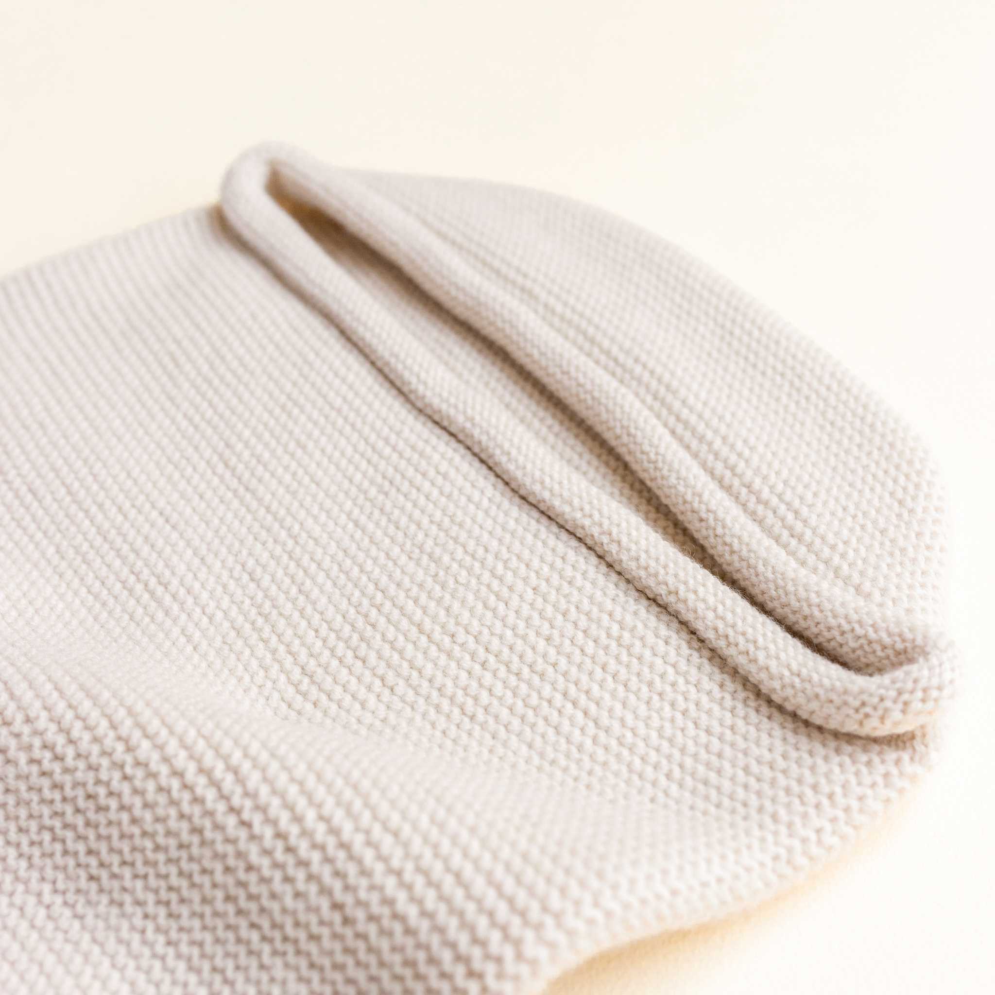 Hvid Merino Wool Cocoon In Cream - Hood Detail
