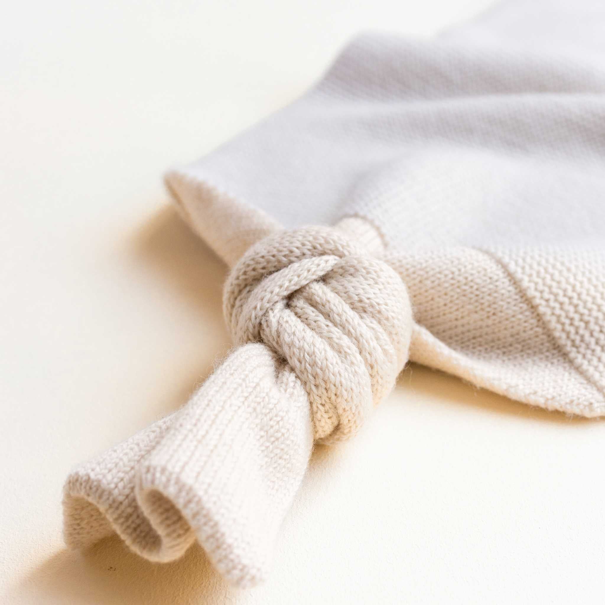 Hvid Merino Wool Cocoon In Cream - Knot Detail