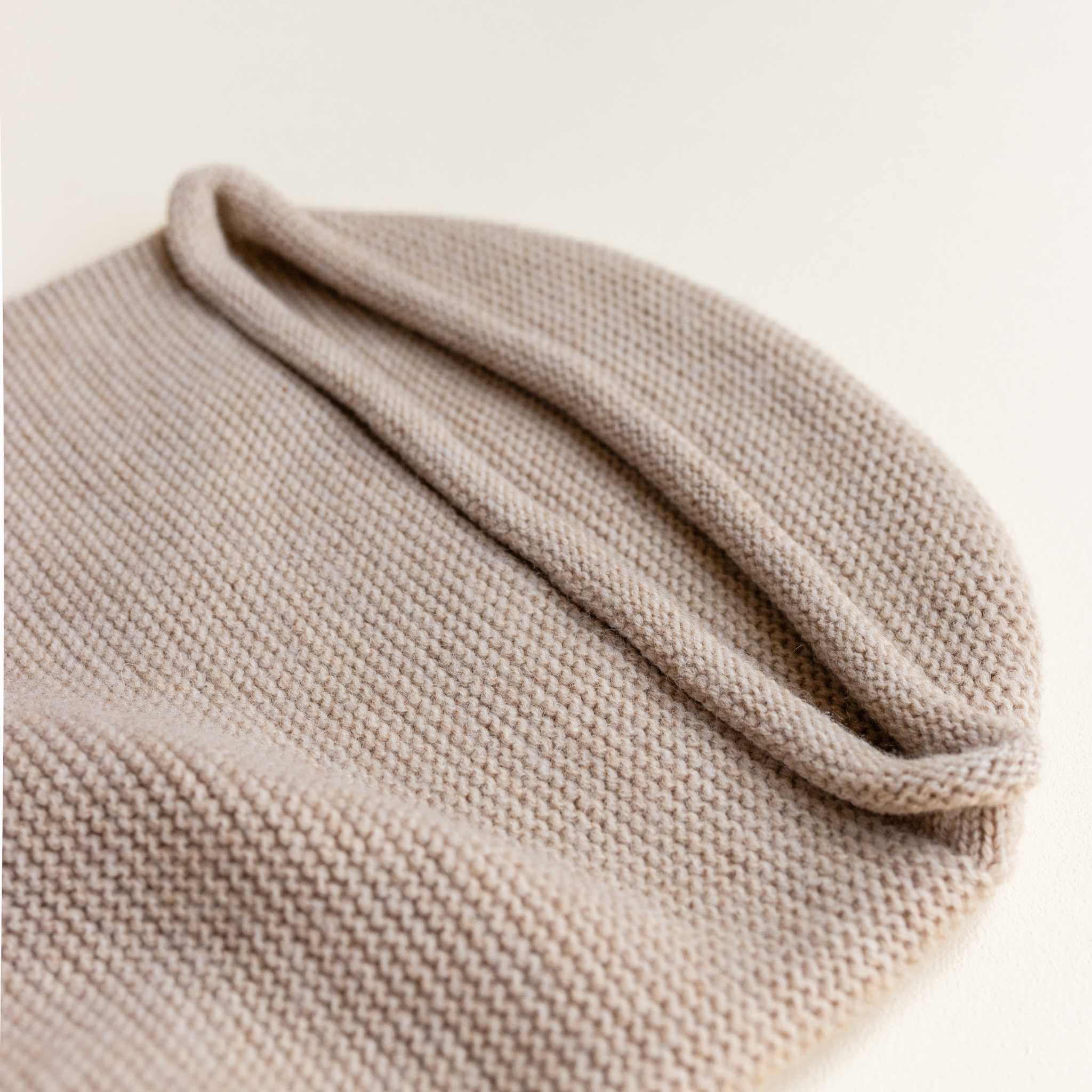 Hvid Merino Wool Cocoon In Sand Hood Close Up
