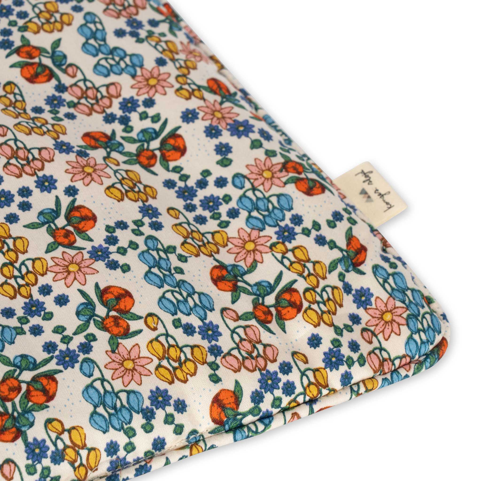 Konges Slojd Dolls Bedding In Bibi Fleur - Edge Details