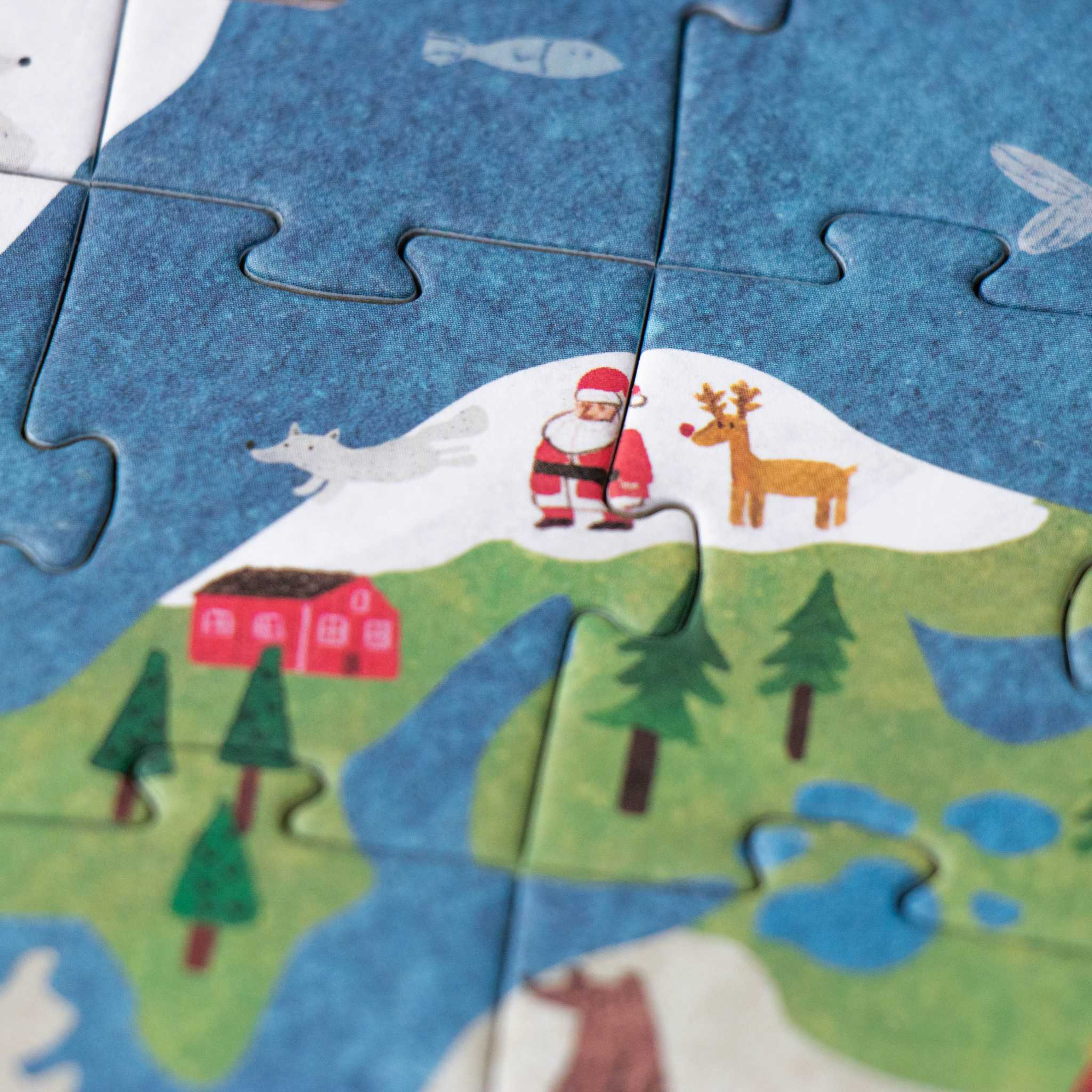 Londji Discover The World Jigsaw Father Christmas Close Up