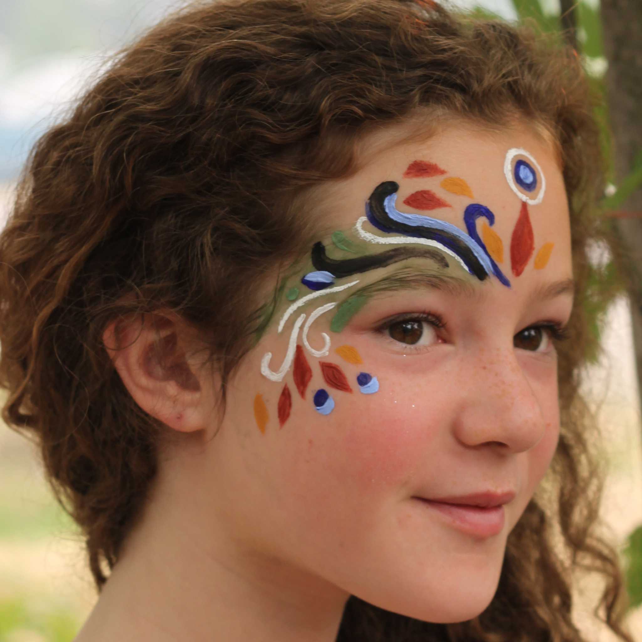 Natural Earth Natural Face Paint - 6 Pack -Showing Girls Face Painted