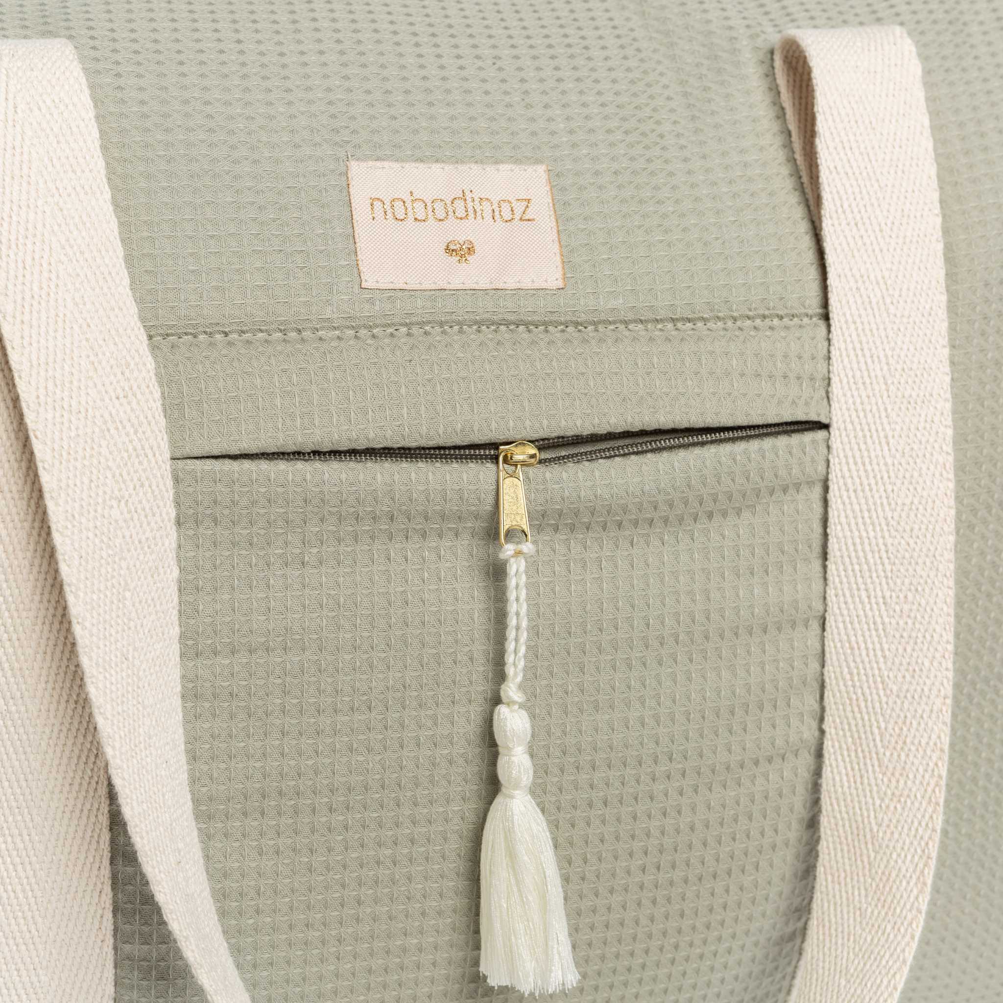 Nobodinoz Opera Changing Bag - Laurel Green - Up close zip detail