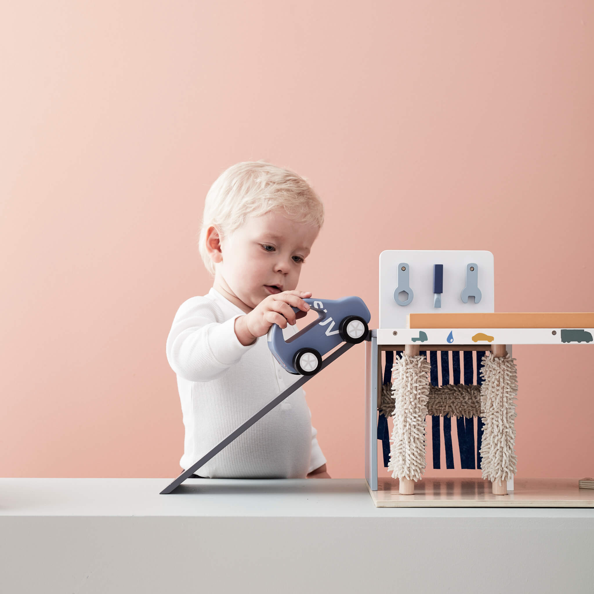 Kids Concept Car Service Centre