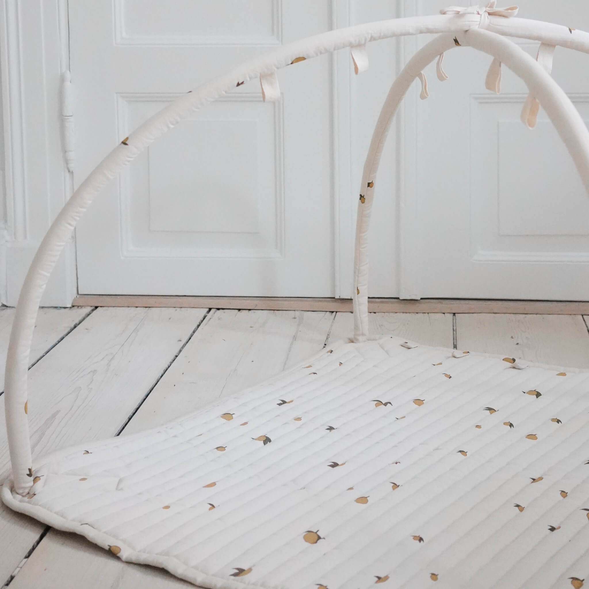 Konges Slojd Nola Activity Rack & Blanket