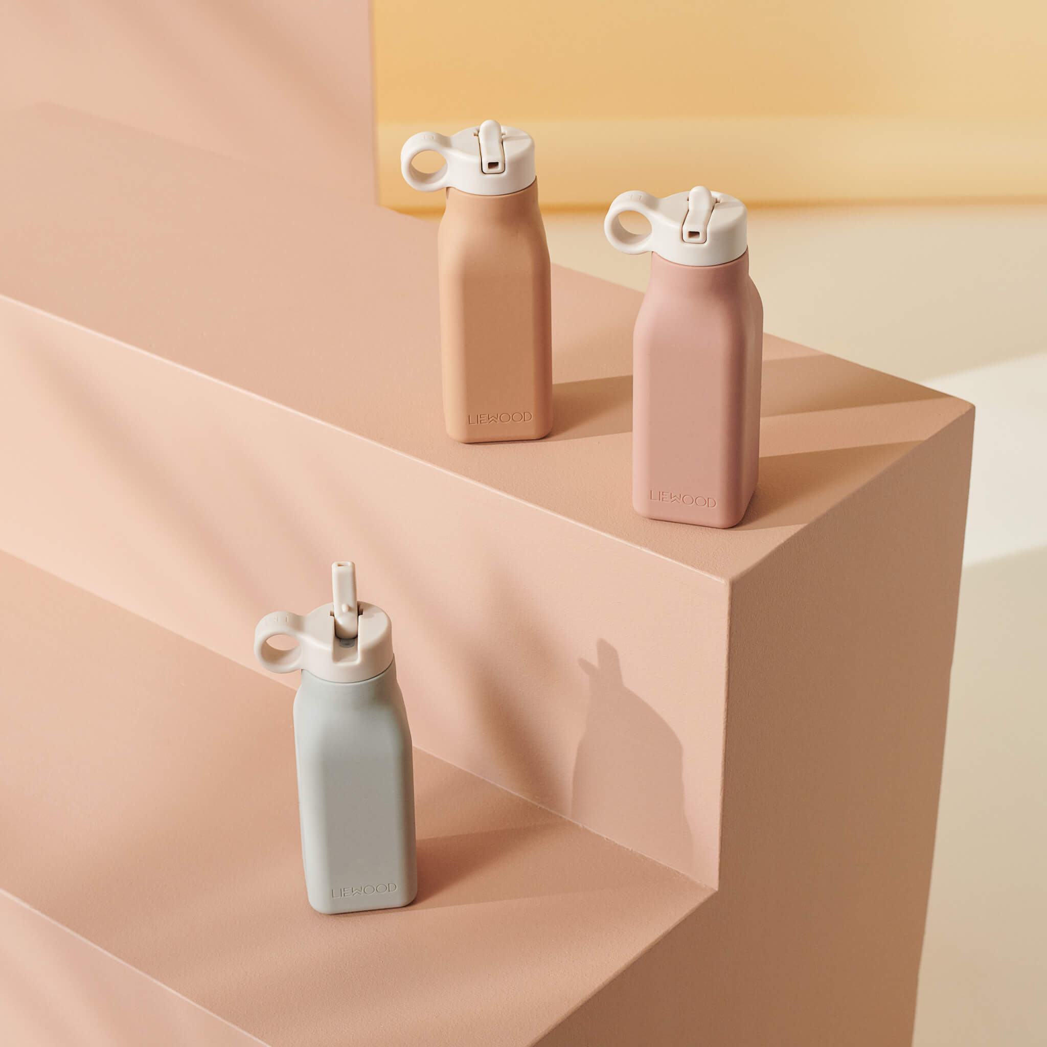 Warren Water Bottle - Dusty Mint