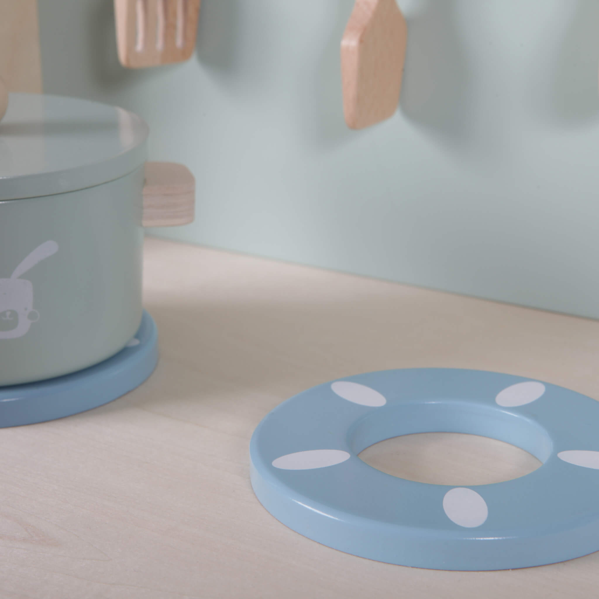 Little Dutch Mint Wooden Toy Play Kitchen Details