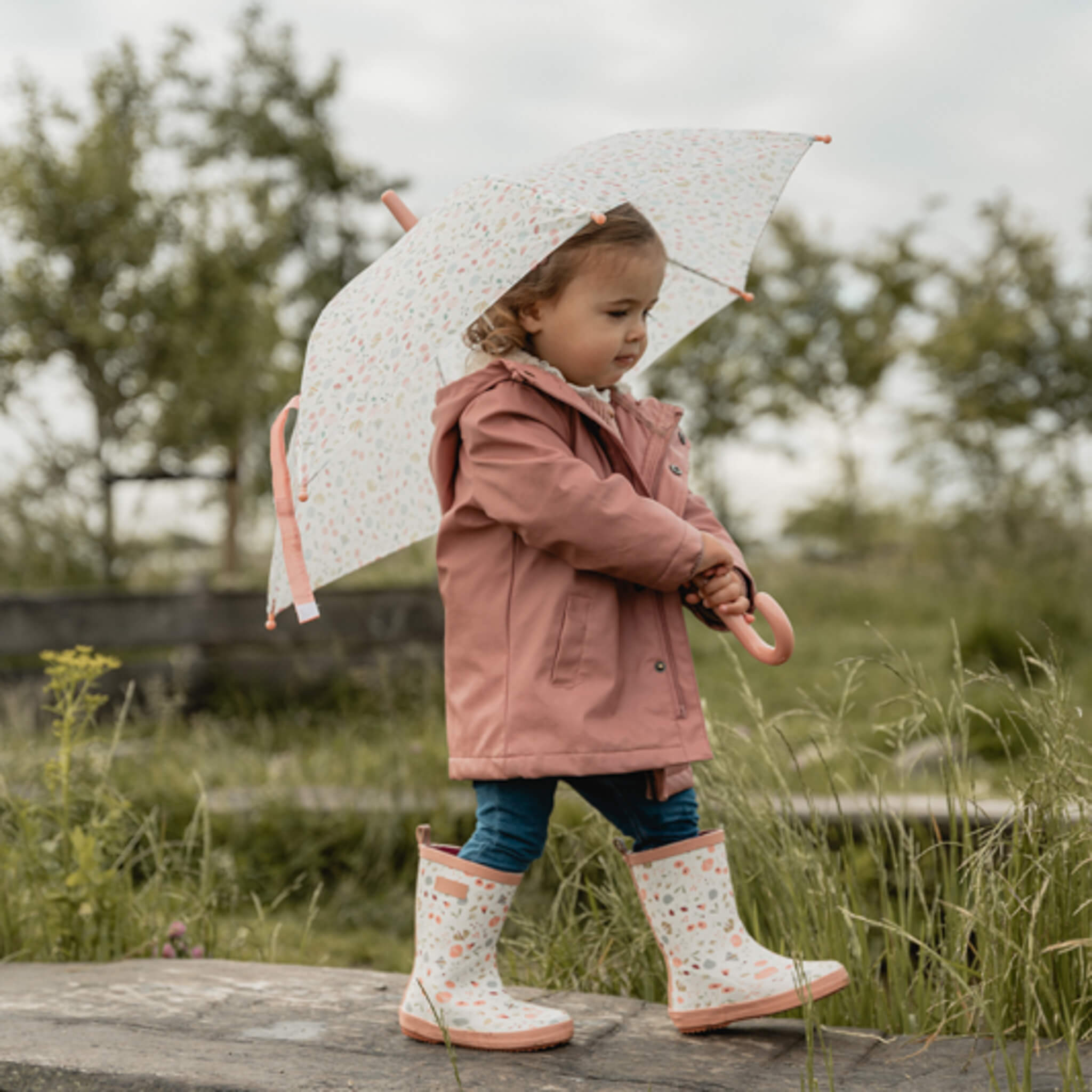 Little Dutch Umbrella Flowers & Butterflies