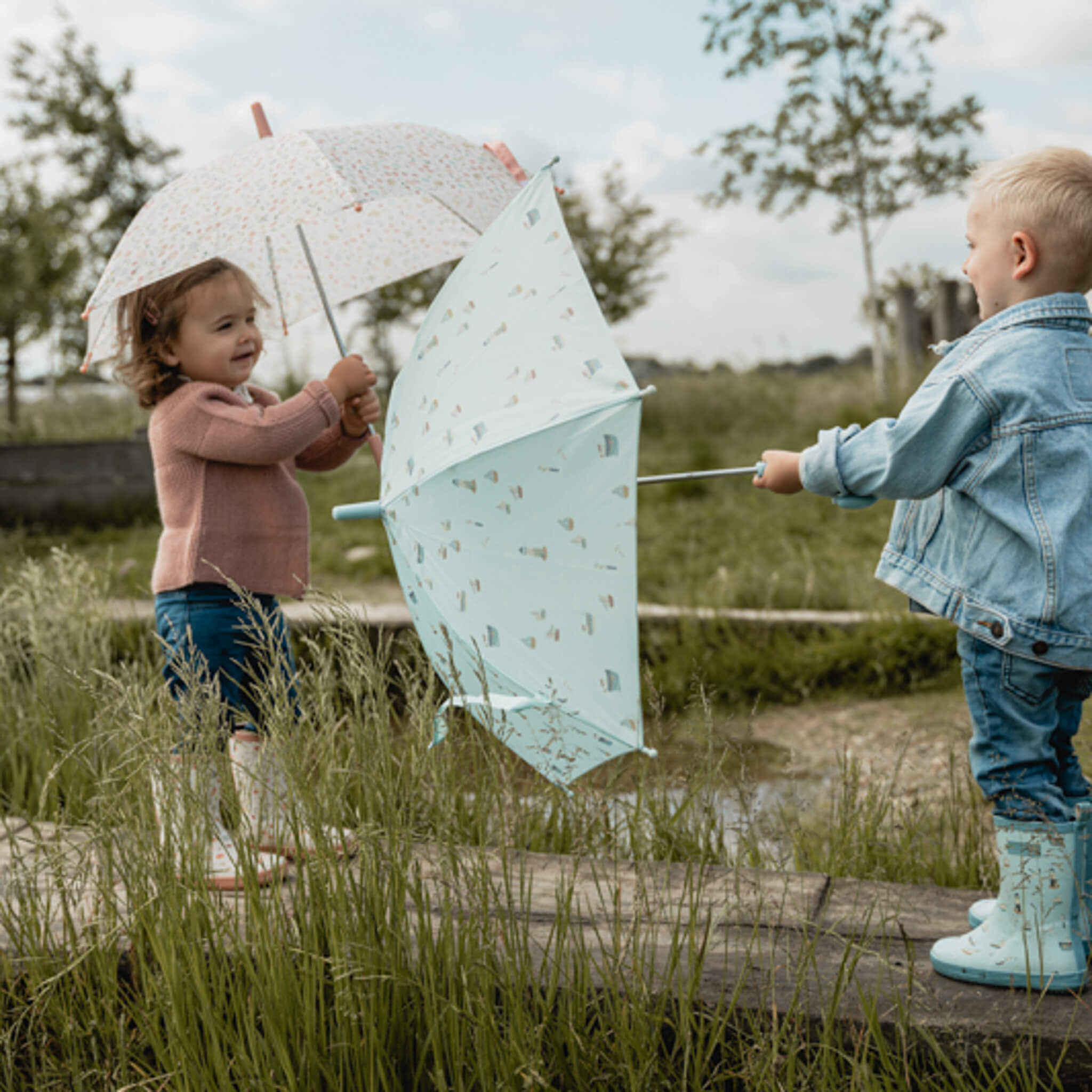 Little Dutch Umbrella Flowers & Butterflies