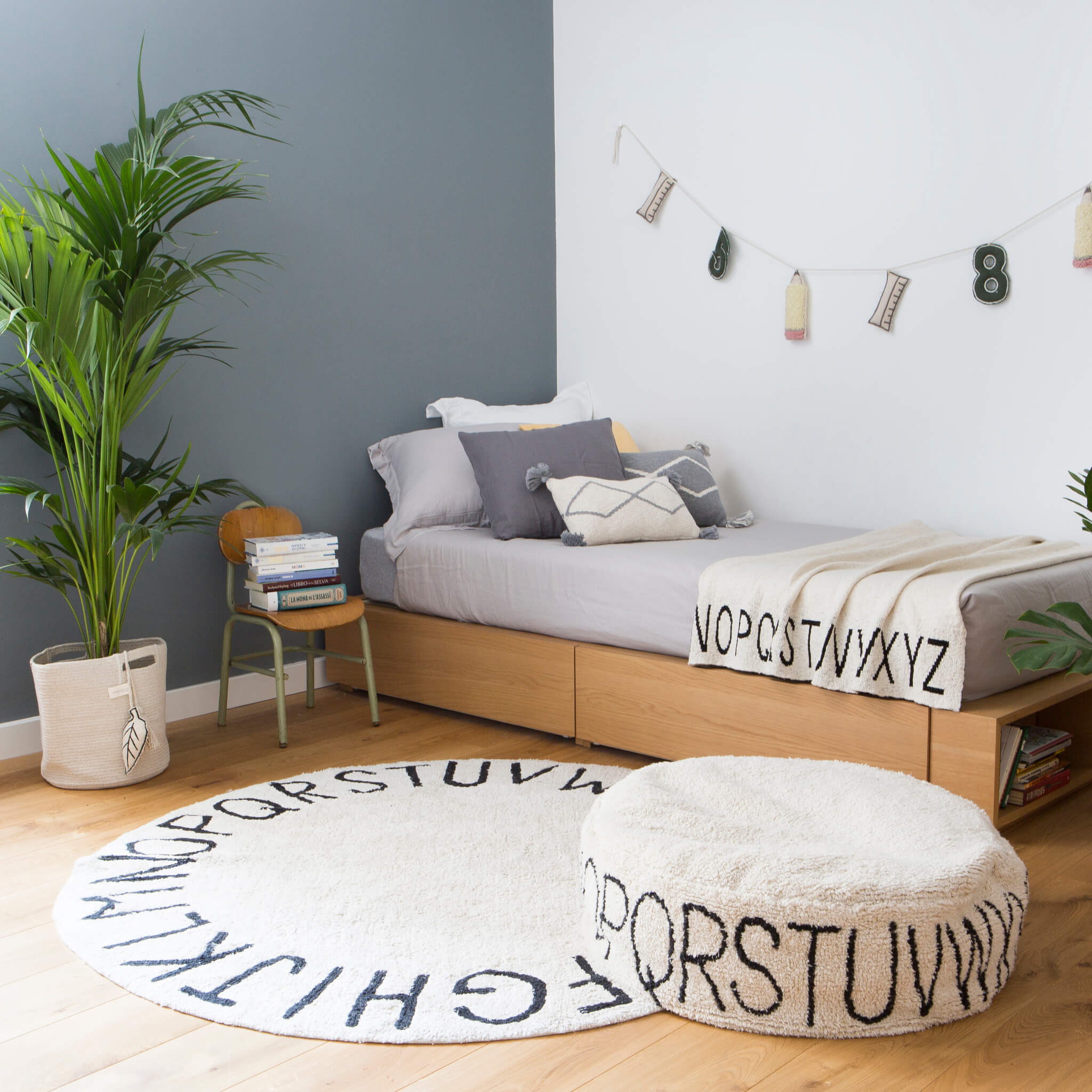 ABC Pouffe - Natural & Black