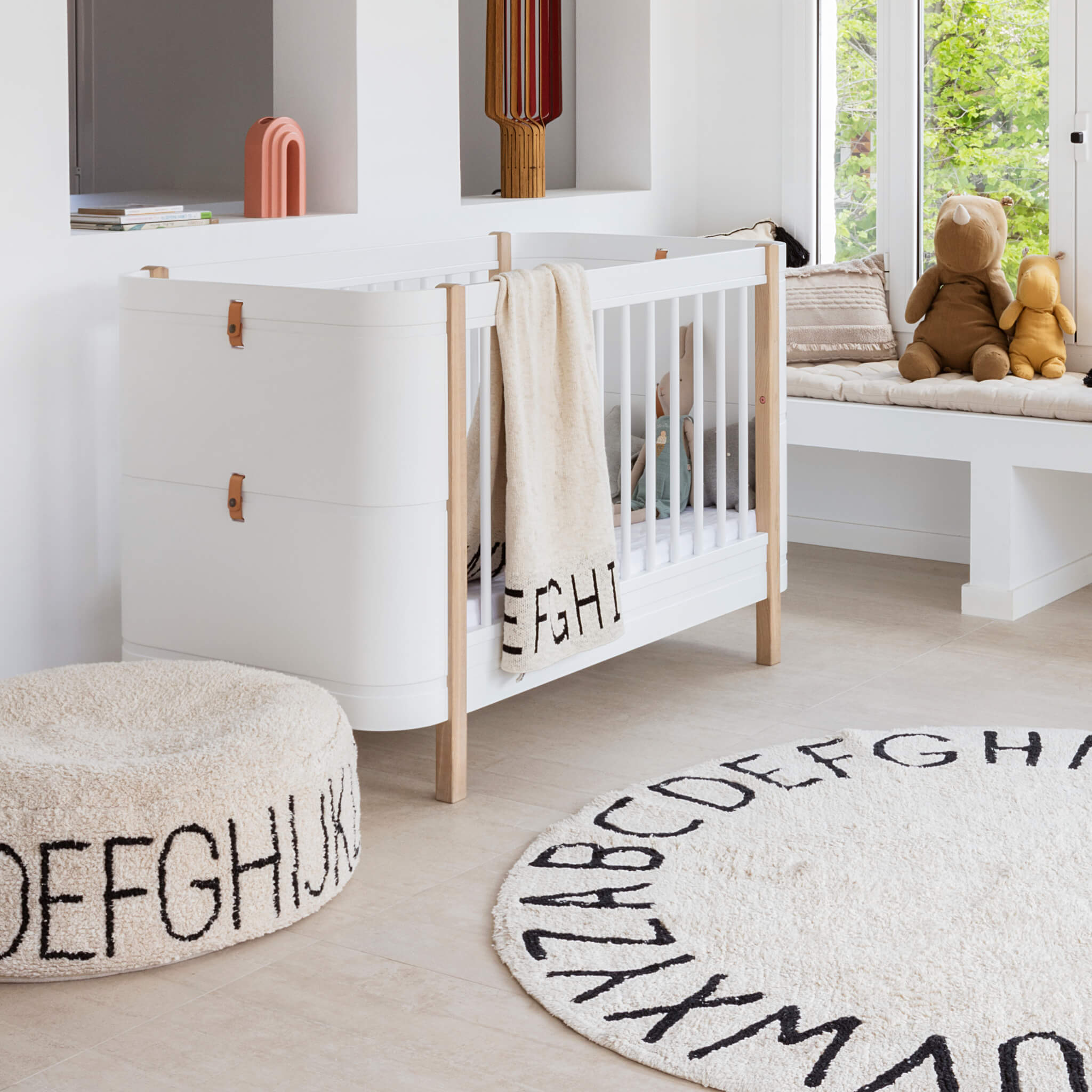 ABC Pouffe - Natural & Black